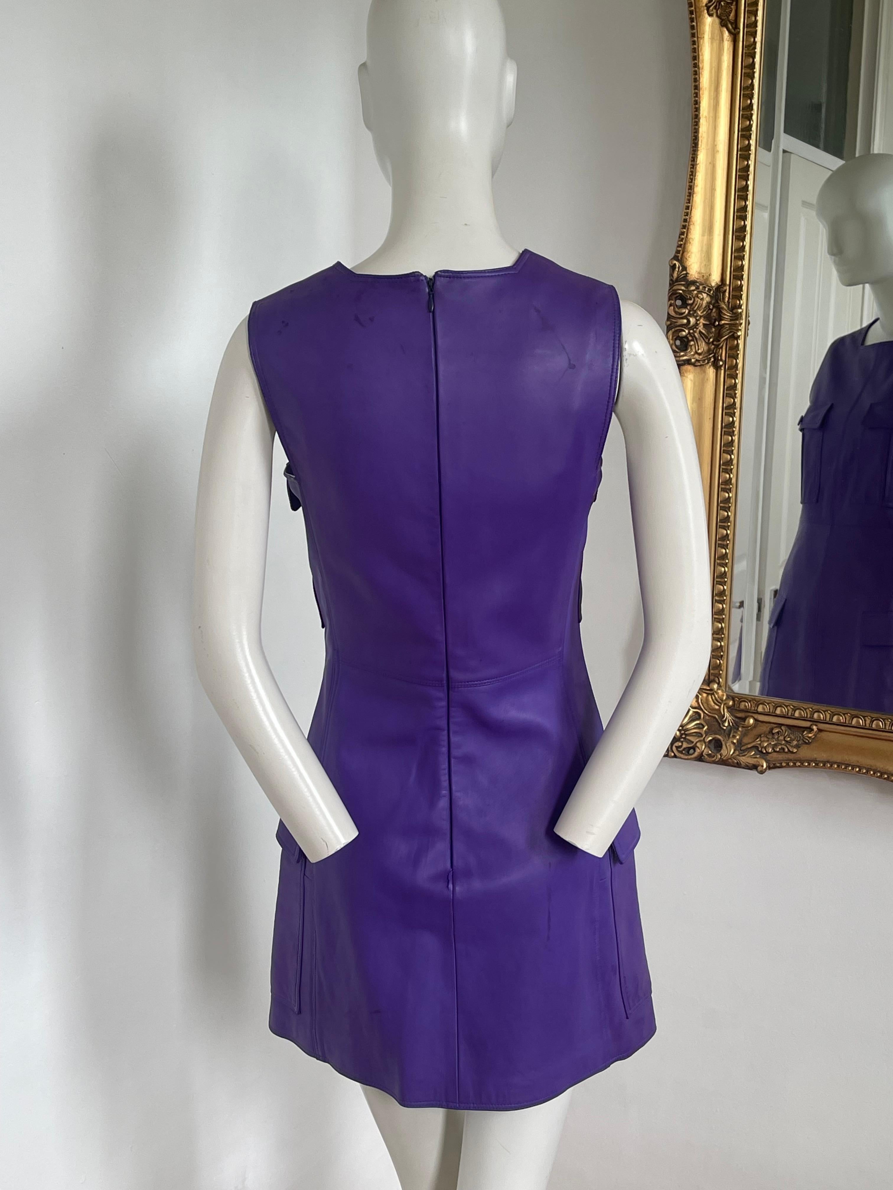 FW 1996 Versace purple leather shift dress with medusa buttons For Sale 1