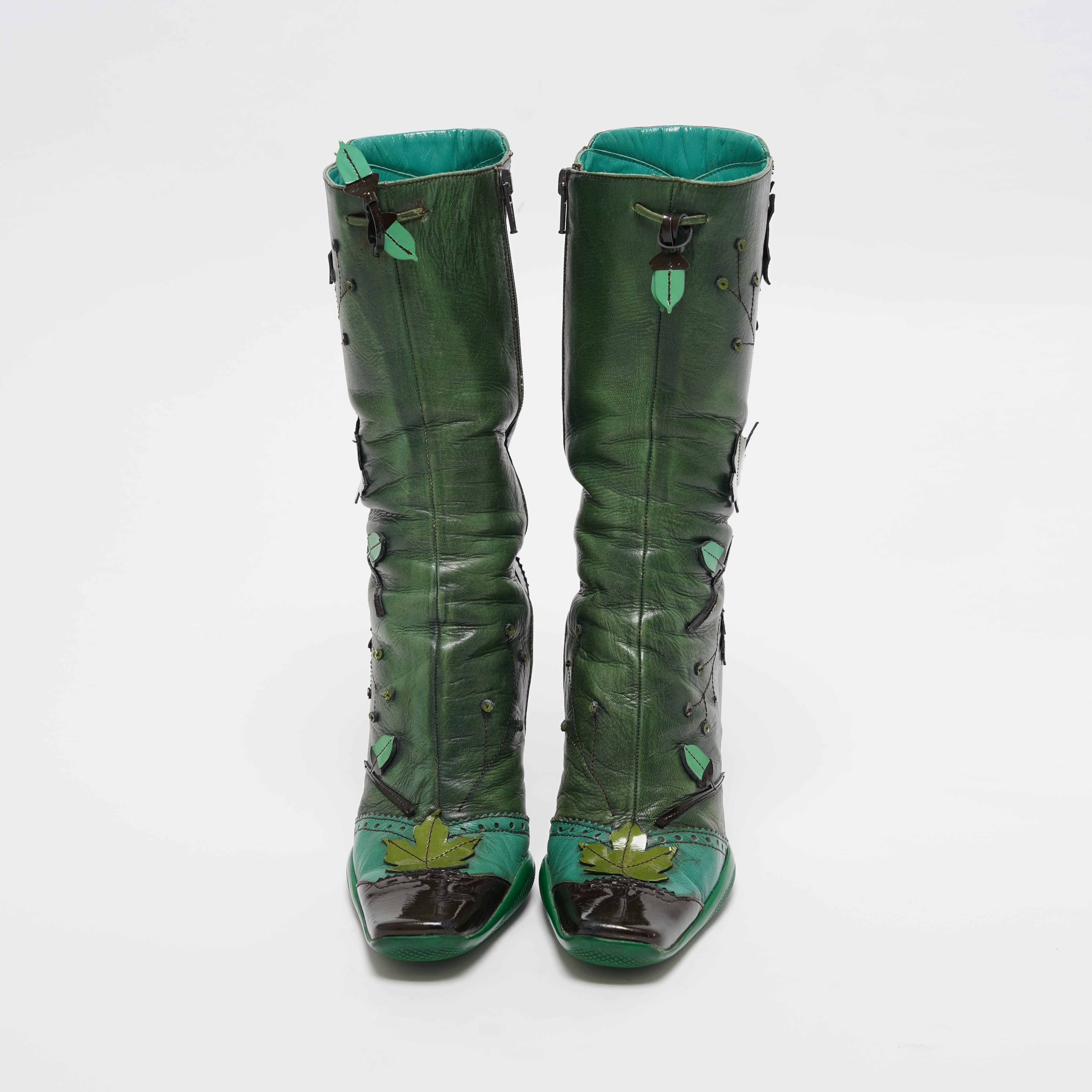 FW 1999 Prada Sculptural Heels Leaf and Petal Appliqué Runway boots In Good Condition For Sale In Berlin, DE