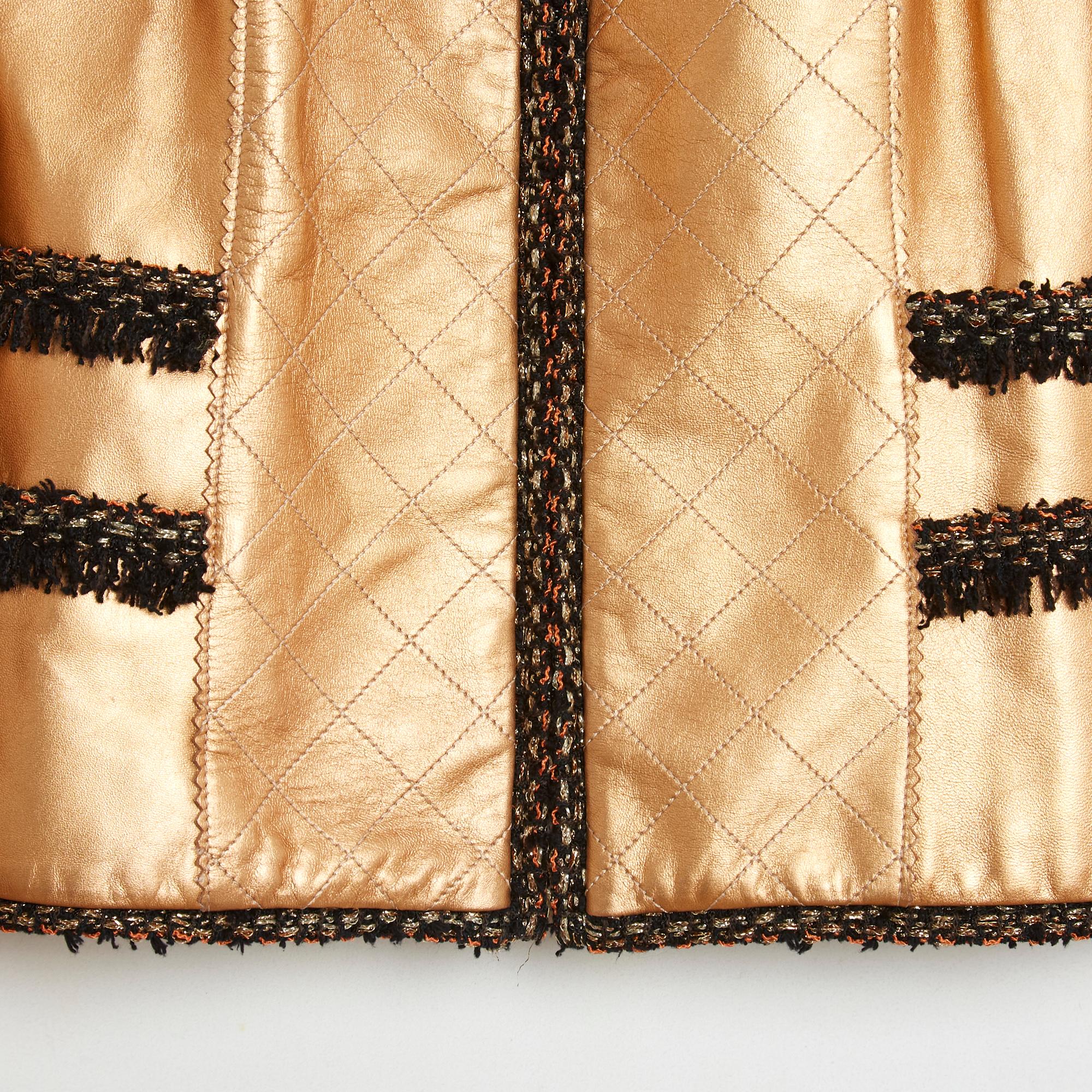 Women's FW 2005 Chanel Veste Or FR38  Gold Leather Tweed Jacket UK10 US8 For Sale