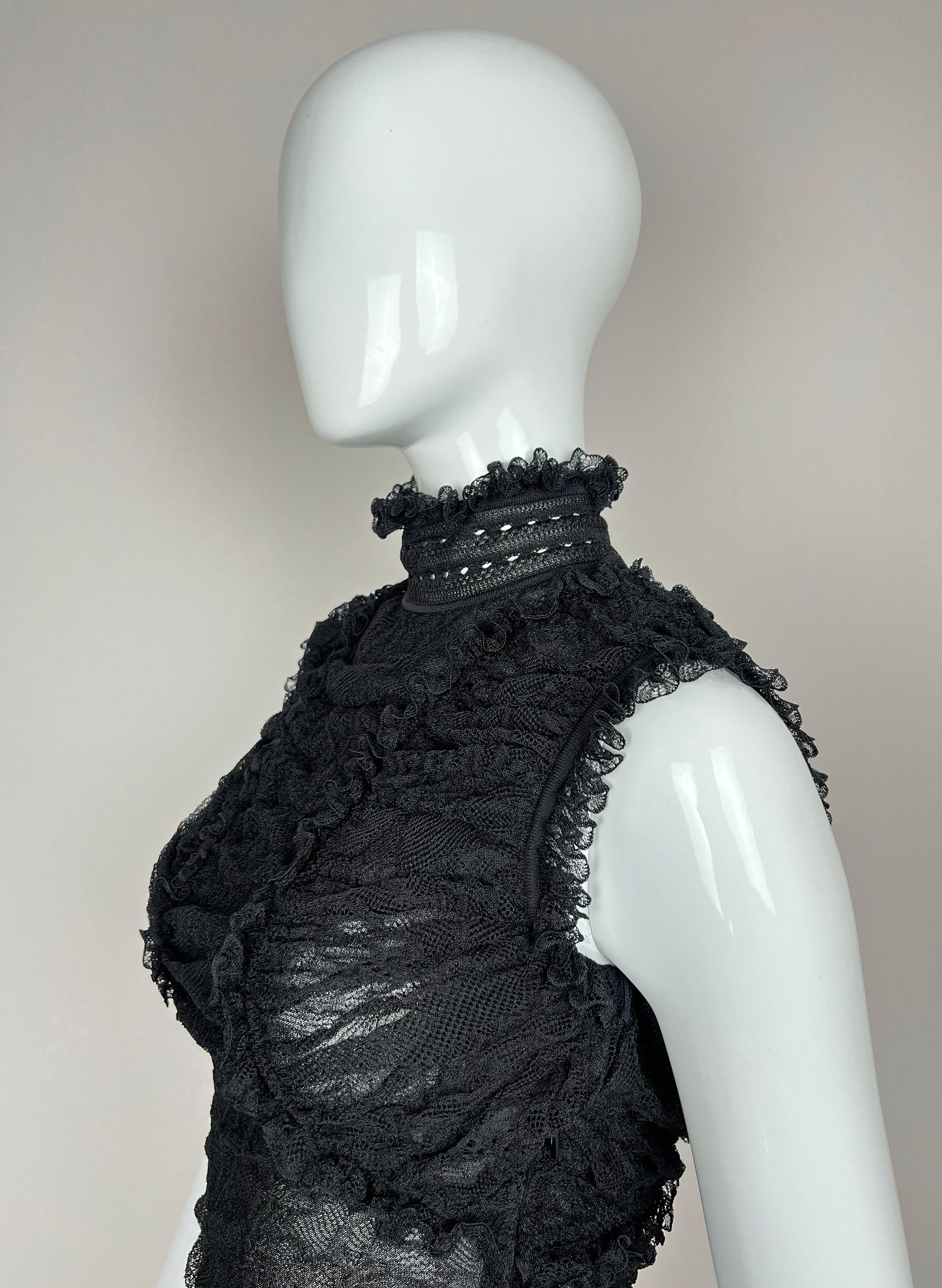 FW 2015 Alexander McQueen Ruffled silk-blend lace Victorian style dress For Sale 5