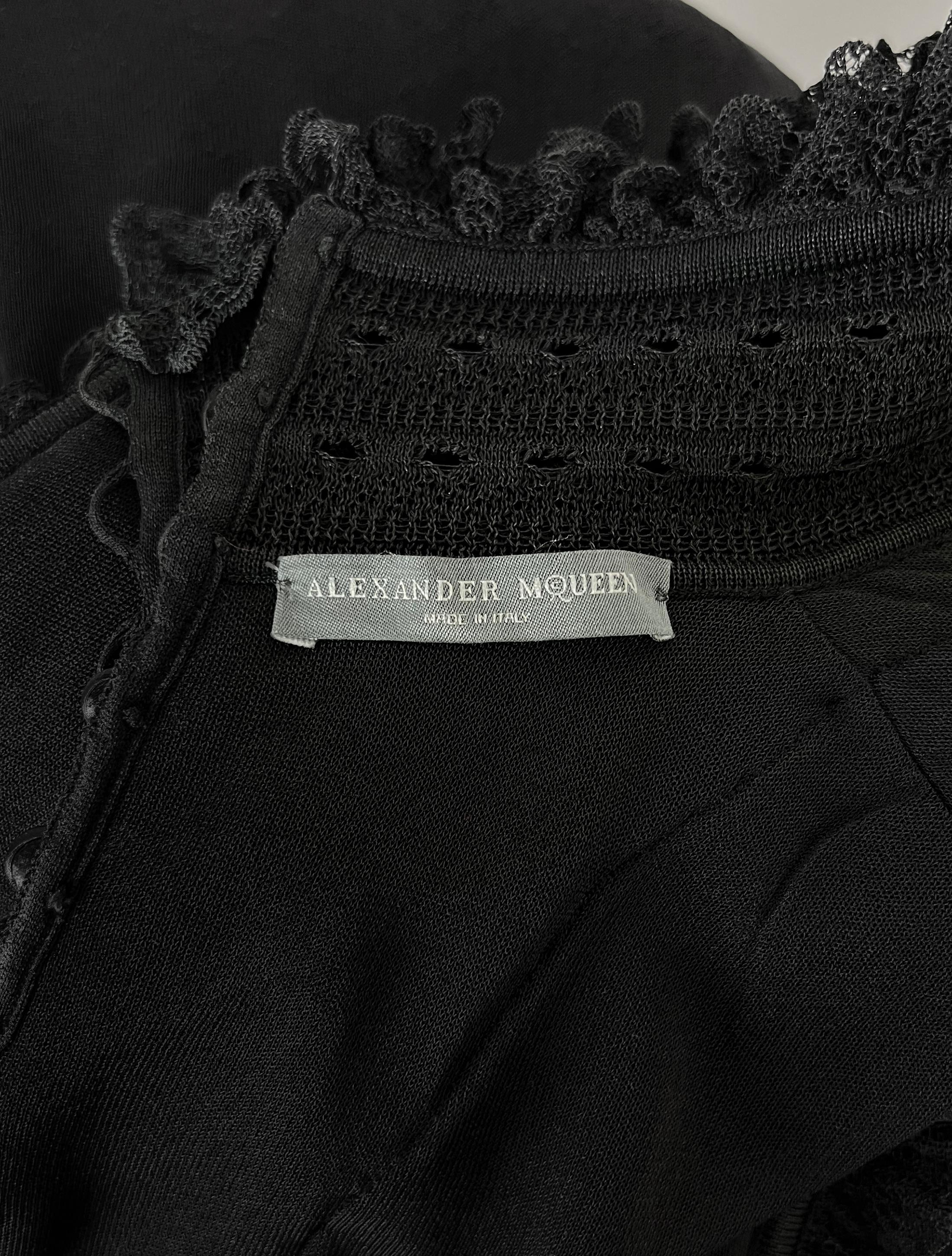 FW 2015 Alexander McQueen Ruffled silk-blend lace Victorian style dress For Sale 2