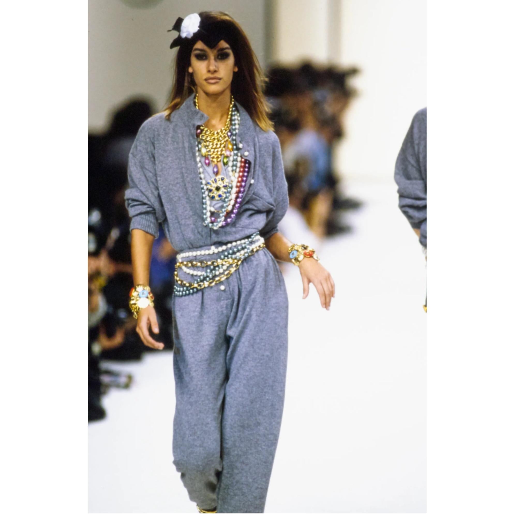 FW1991 Chanel Iconic Grey Cashmere Jumpsuit FR38/40 Pristine For Sale 4