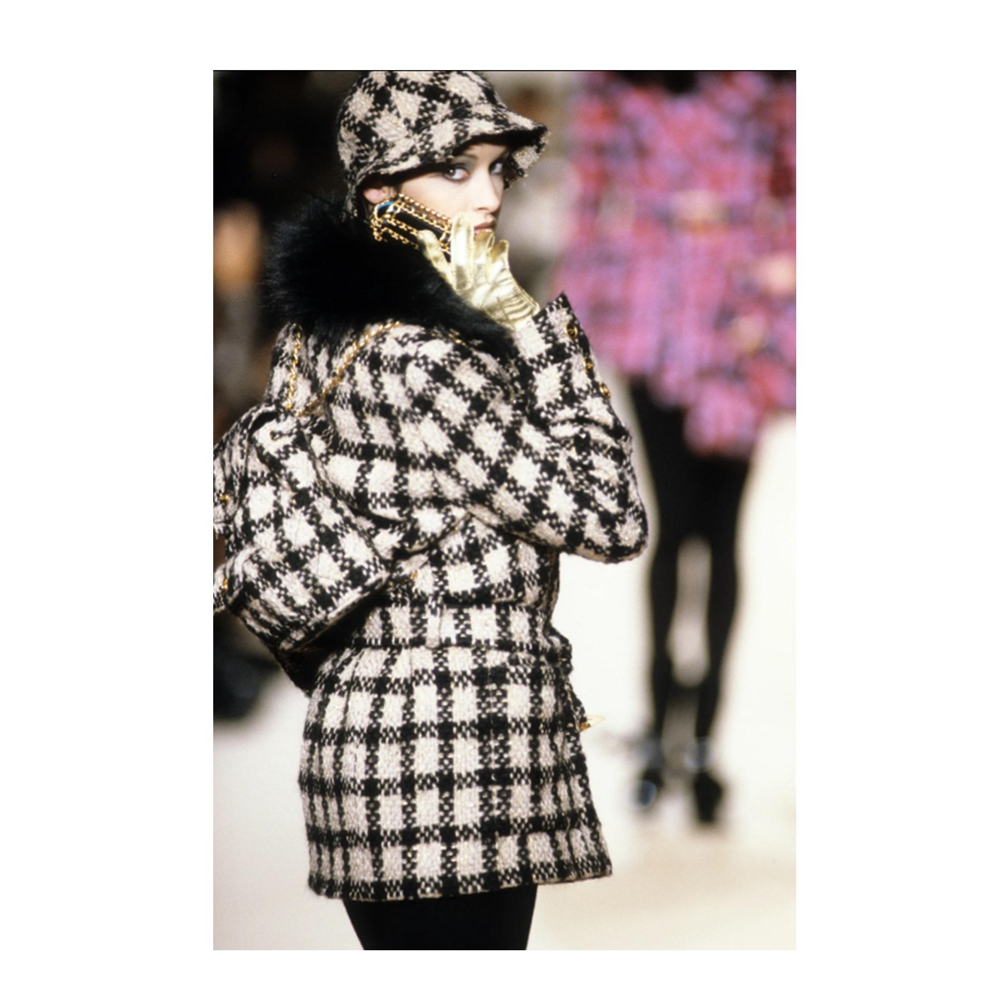 SCARF IN BLACK AND BEIGE WOOL 405144
