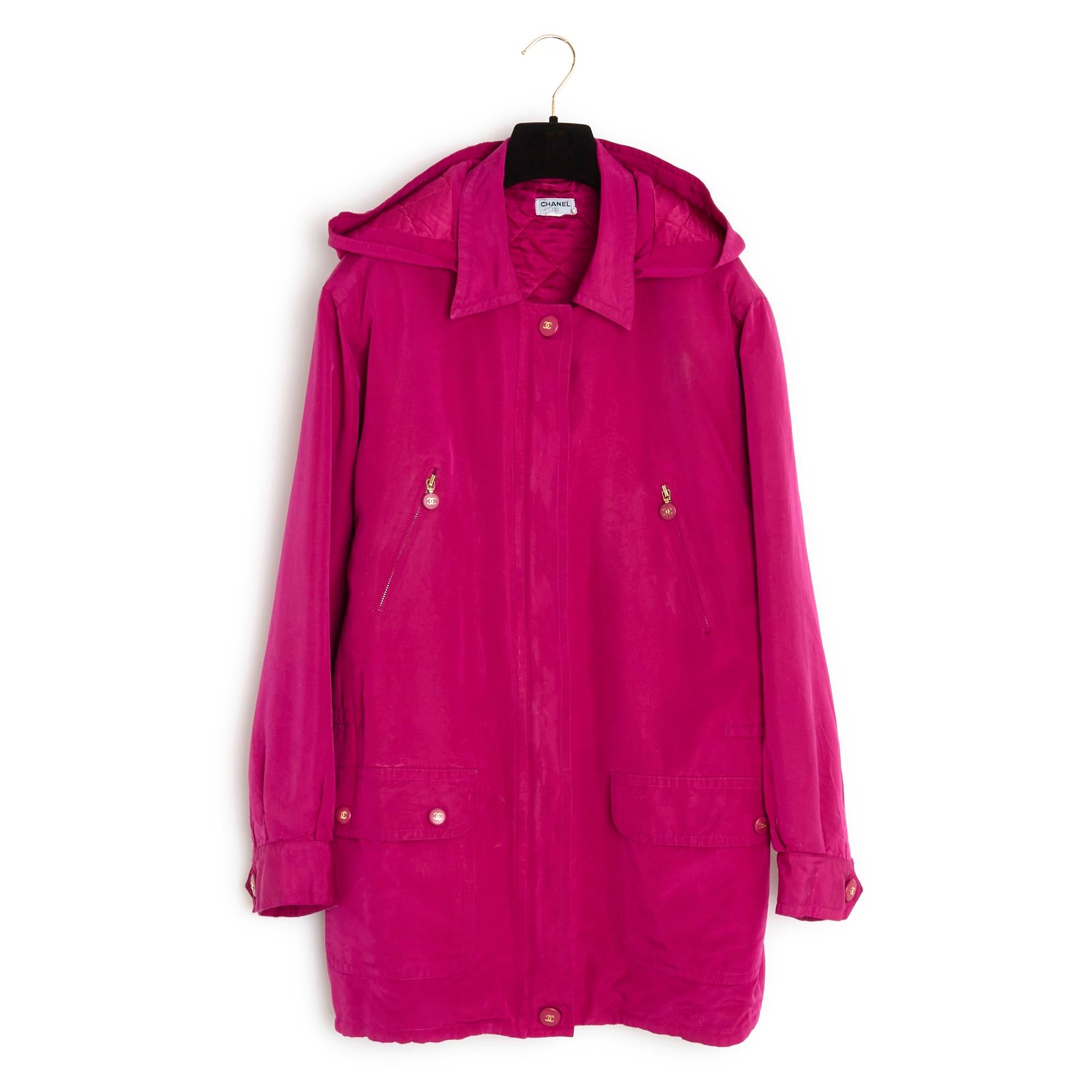 FW1994 Chanel Pink Silk Oversize Parka US8 to 12 In Fair Condition For Sale In PARIS, FR