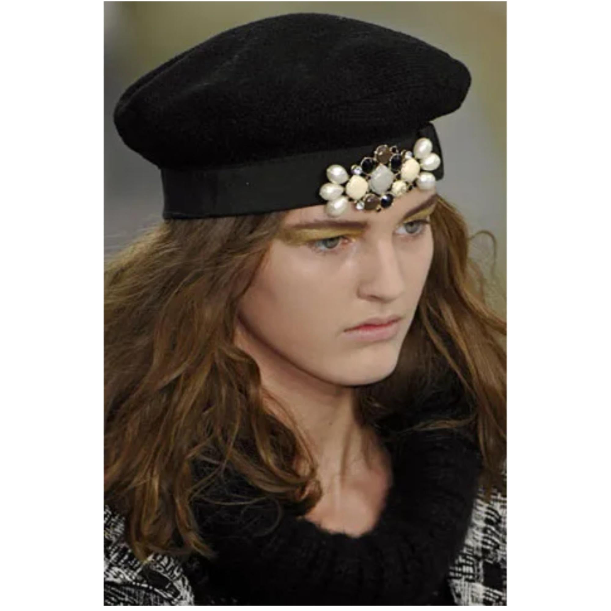 Women's or Men's FW2008 Chanel Maxi Enamel and fancy Pearls golden Brooch  For Sale
