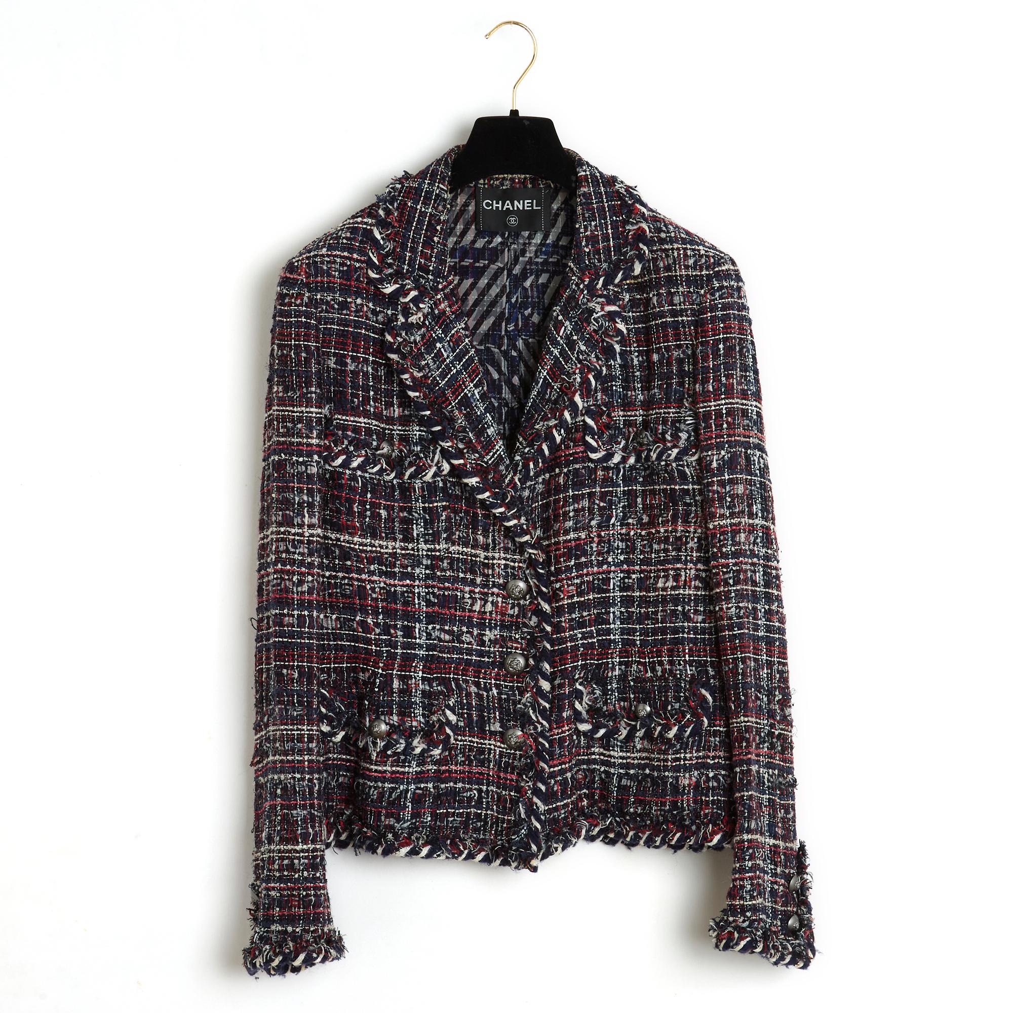 FW2008 Chanel Tricolor Tweed Jacket US10 Blue Red White In Good Condition For Sale In PARIS, FR
