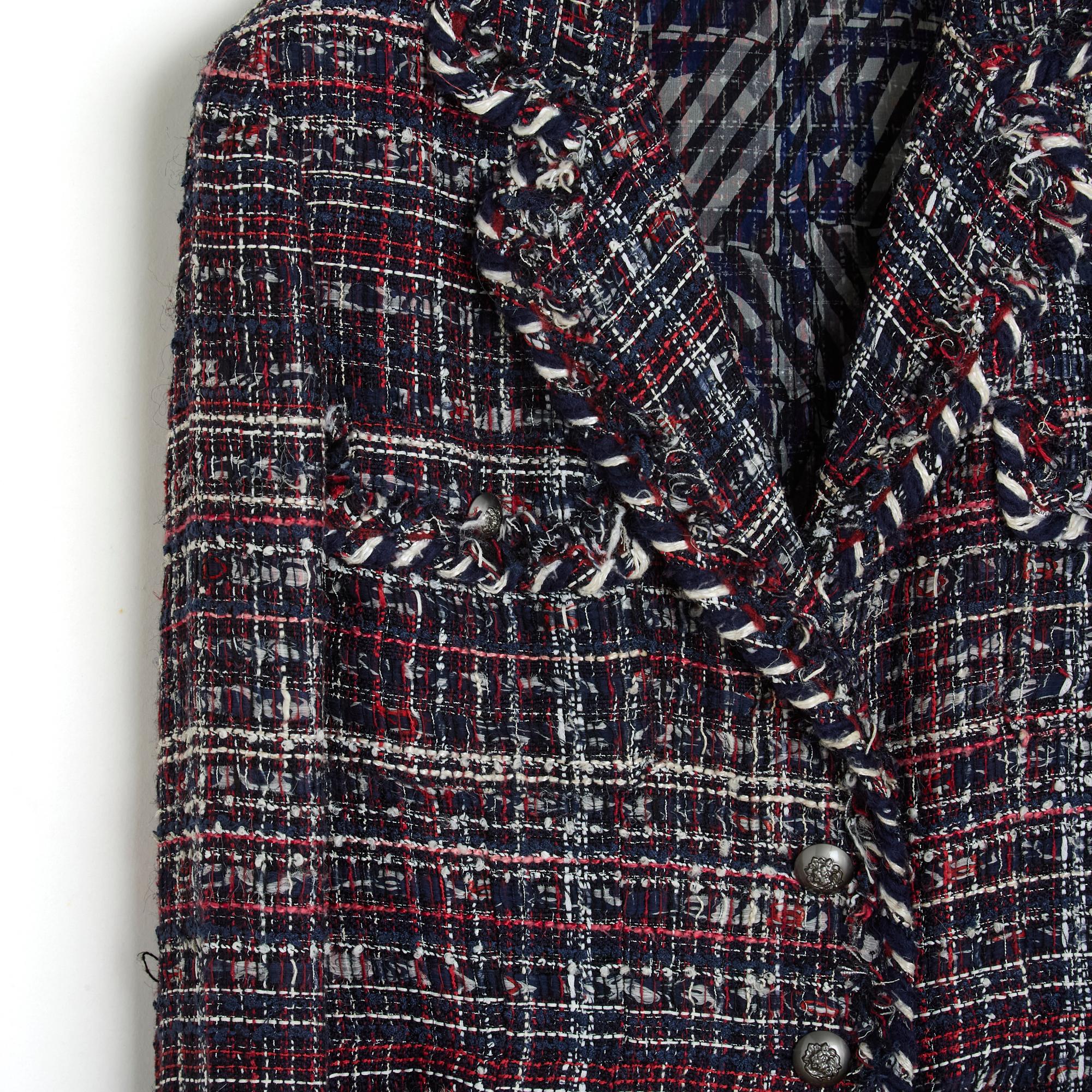 FW2008 Chanel Tricolor Tweed Jacket US10 Blue Red White In Good Condition In PARIS, FR