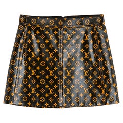 FW2019 Louis Vuitton Black patent Leather LV Mini Skirt