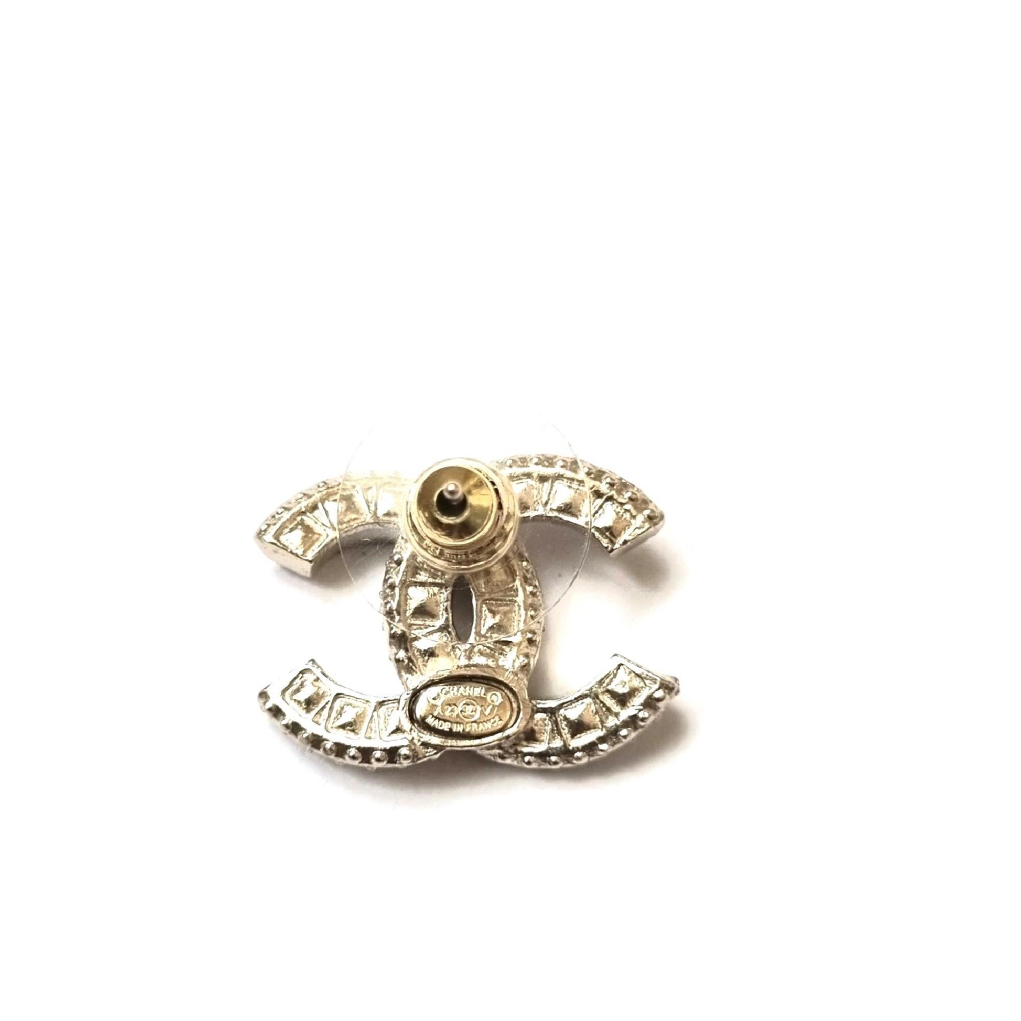 chanel diamond earrings cc