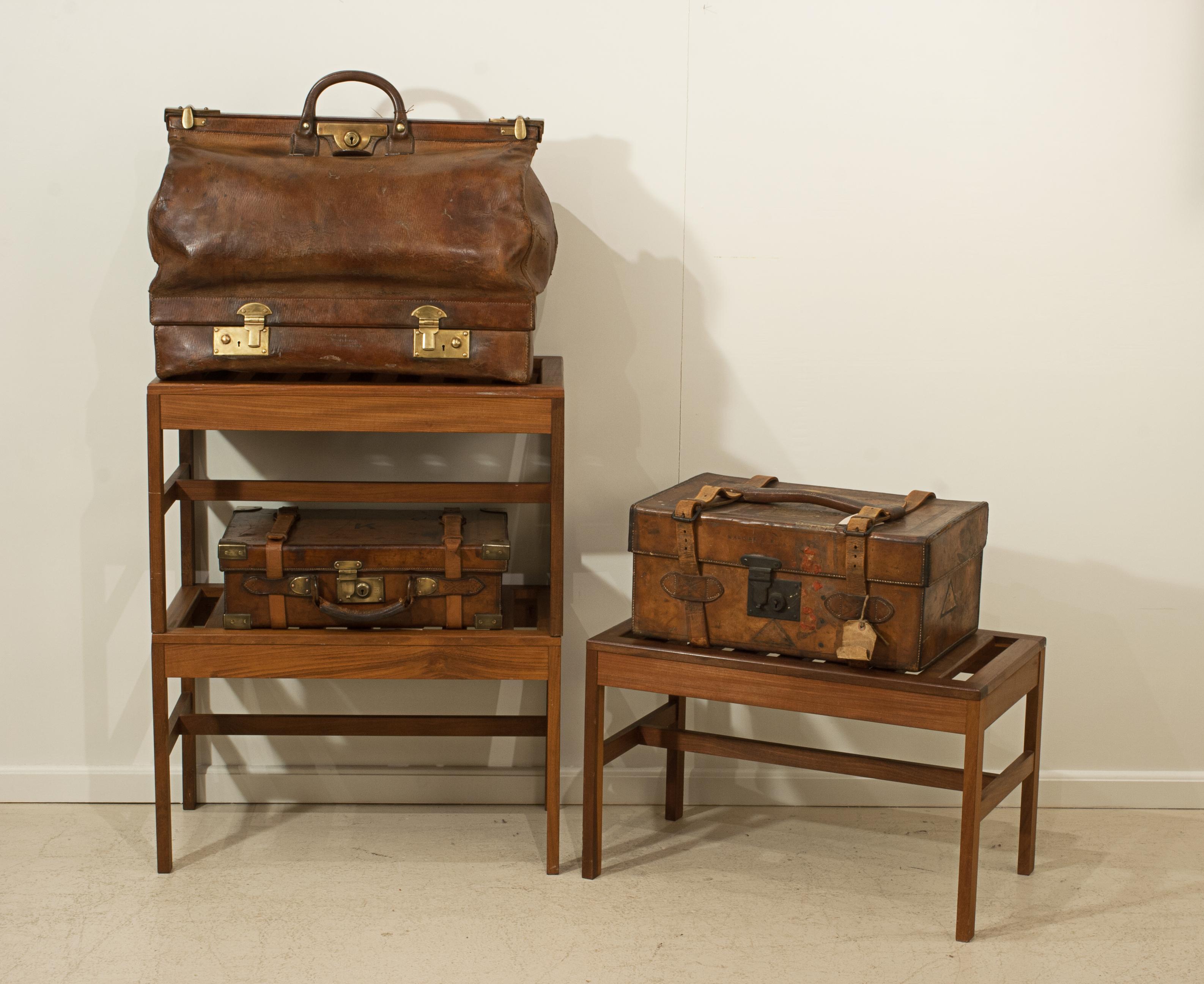 Fyne Ladye Hardwood Luggage Stand For Sale 6