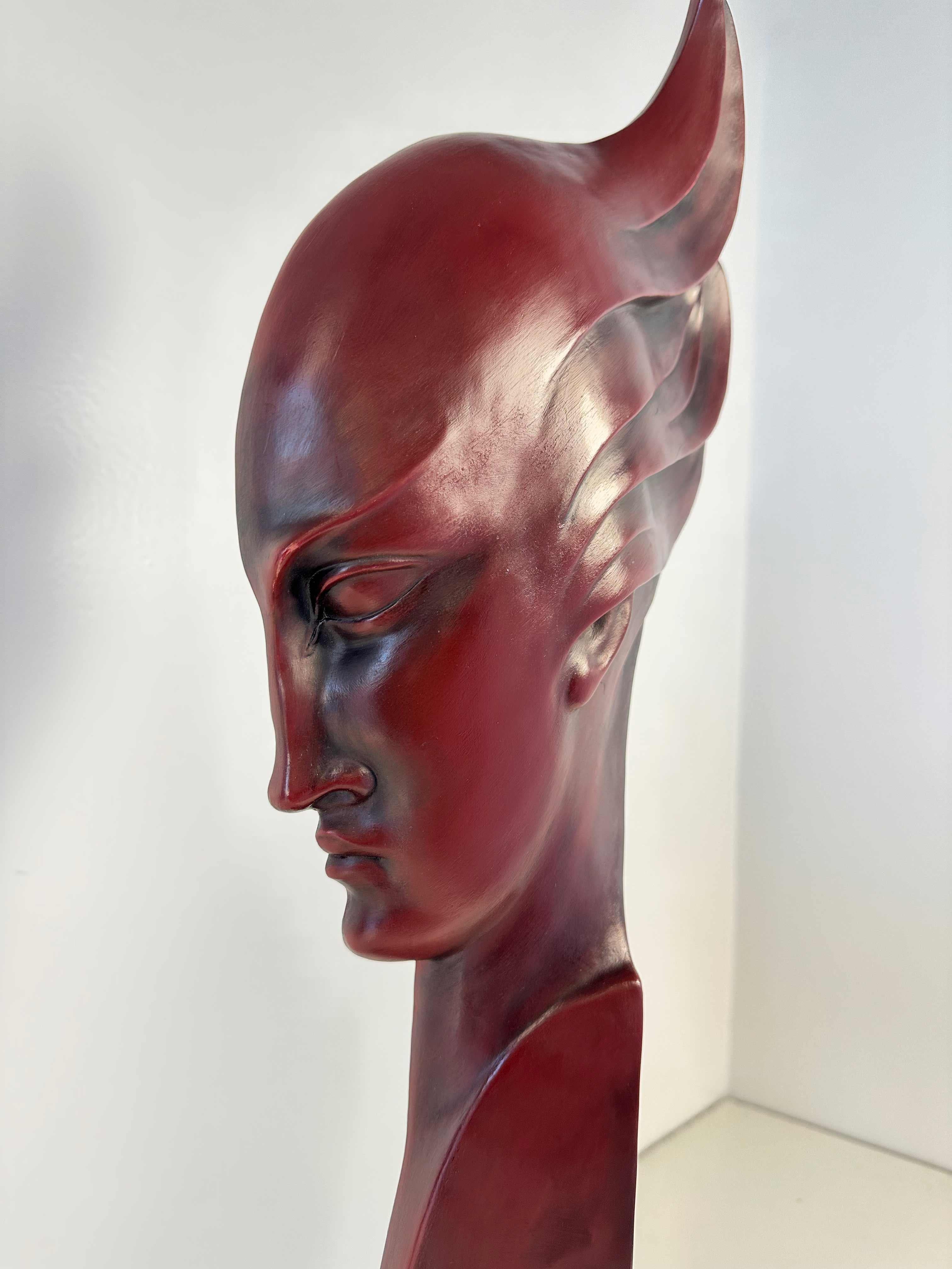 G. Cacciapuoti Art Deco Red Porcelain Stoneware and Wood Woman Profile, 1930s In Good Condition For Sale In Meda, MB