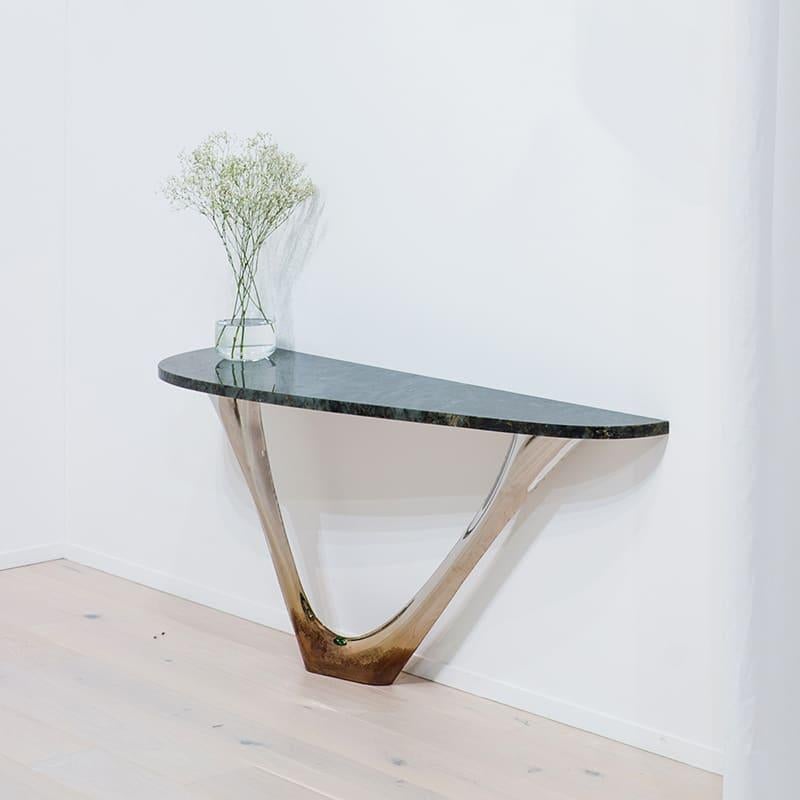 Polonais Table Mono-Table G en acier inoxydable brossé avec plateau en béton, Zieta en vente