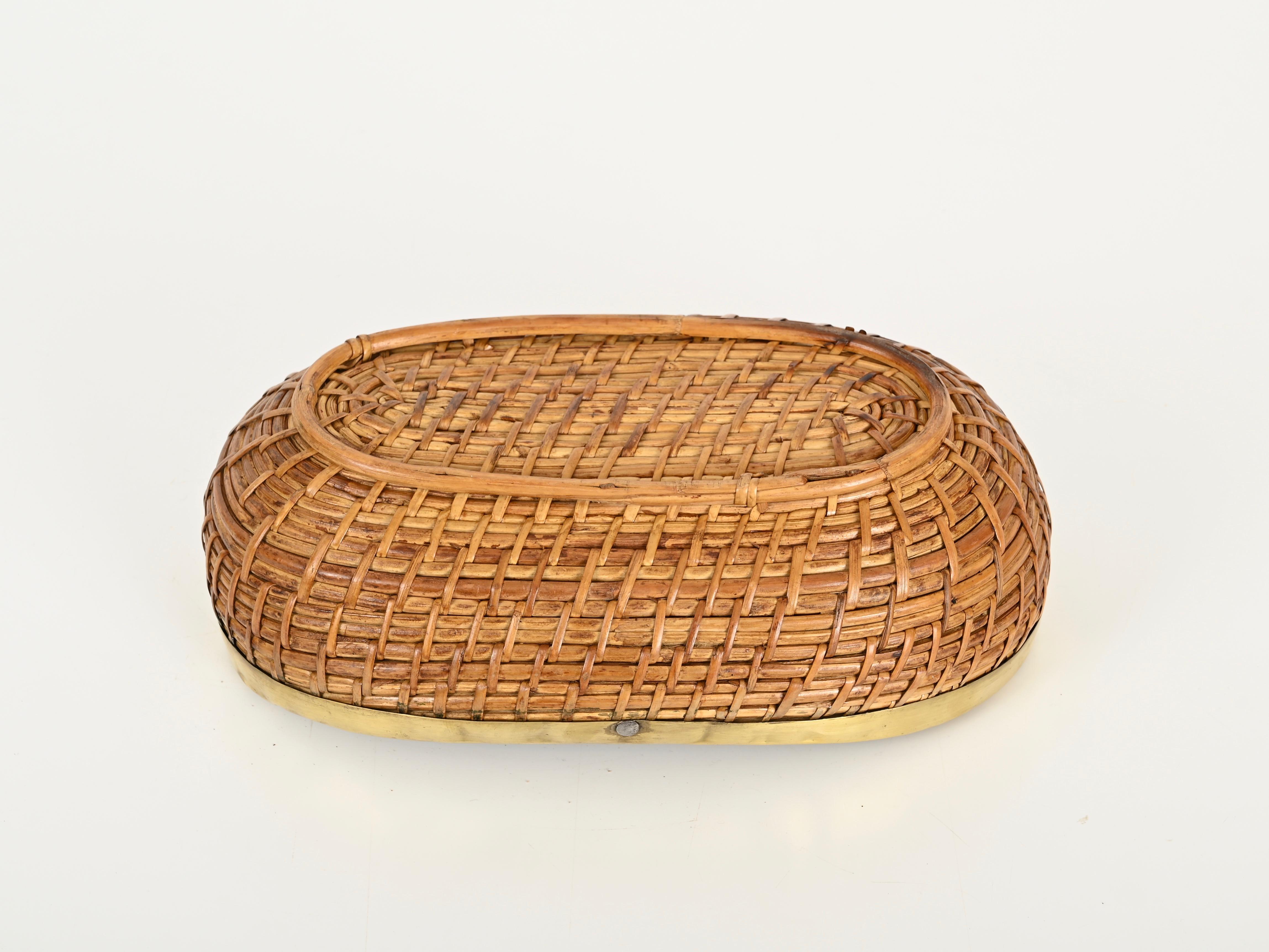Grande ciotola o videopoche in stile Crespi in rattan intrecciato e ottone, Italia anni '70 3