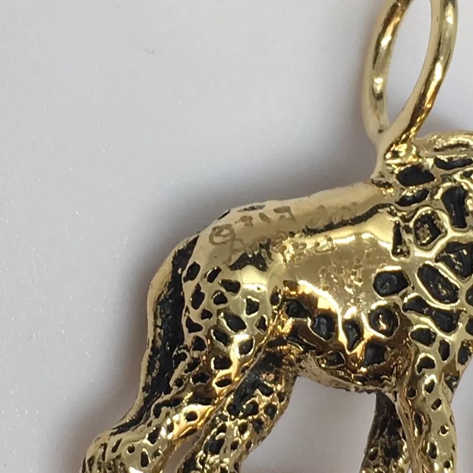 Moderne G & G Appleby Collier girafe en or jaune 14 carats avec diamants et émail en vente