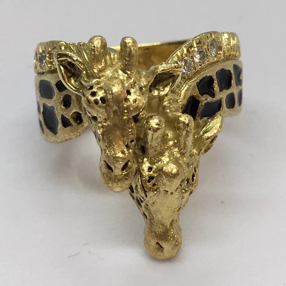 Modern G & G Appleby 18 Karat Yellow Gold Diamond and Enamel Double Giraffe Ring For Sale
