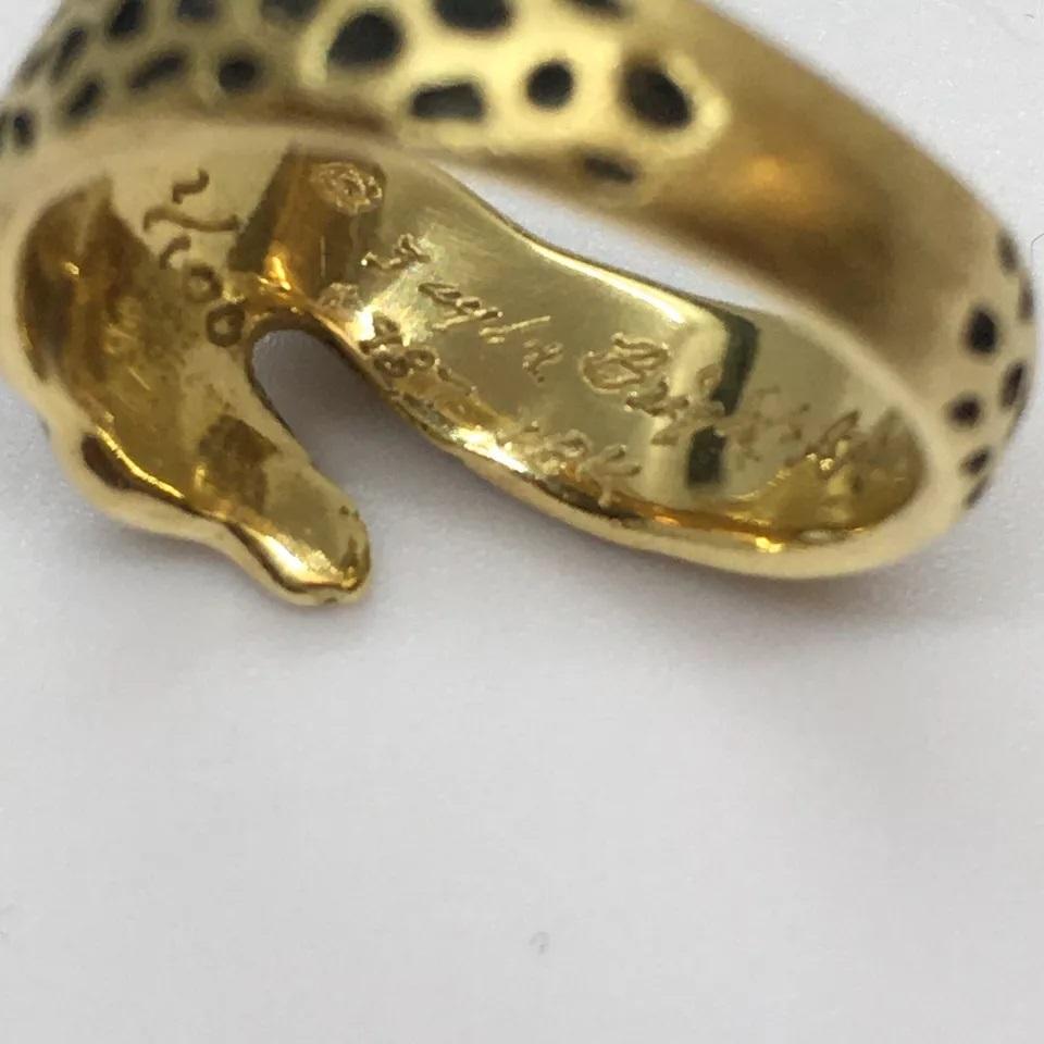 Modern G & G Appleby 18 Karat Yellow Gold Enamel Double Giraffe Ring For Sale