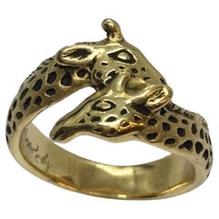 Vintage G & G Appleby 18 Karat Yellow Gold Enamel Double Giraffe Ring