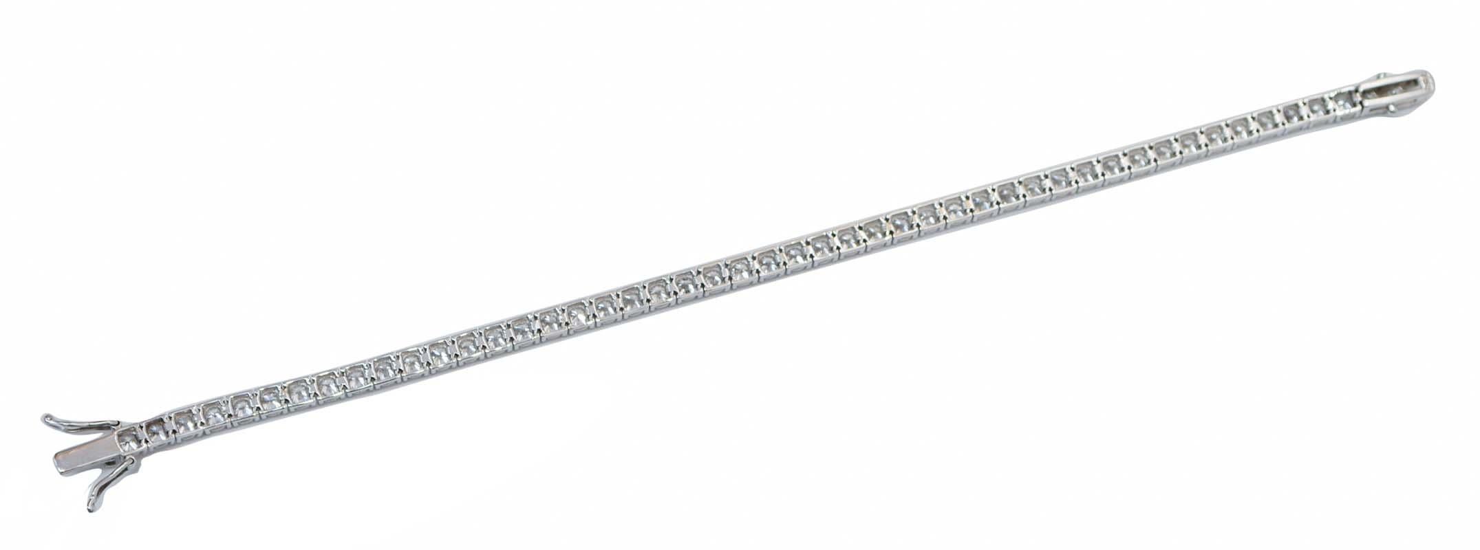 Moderno Colore G/H Chiarezza SI 7,82 carati di diamanti, bracciale da tennis in oro bianco 18 carati. in vendita