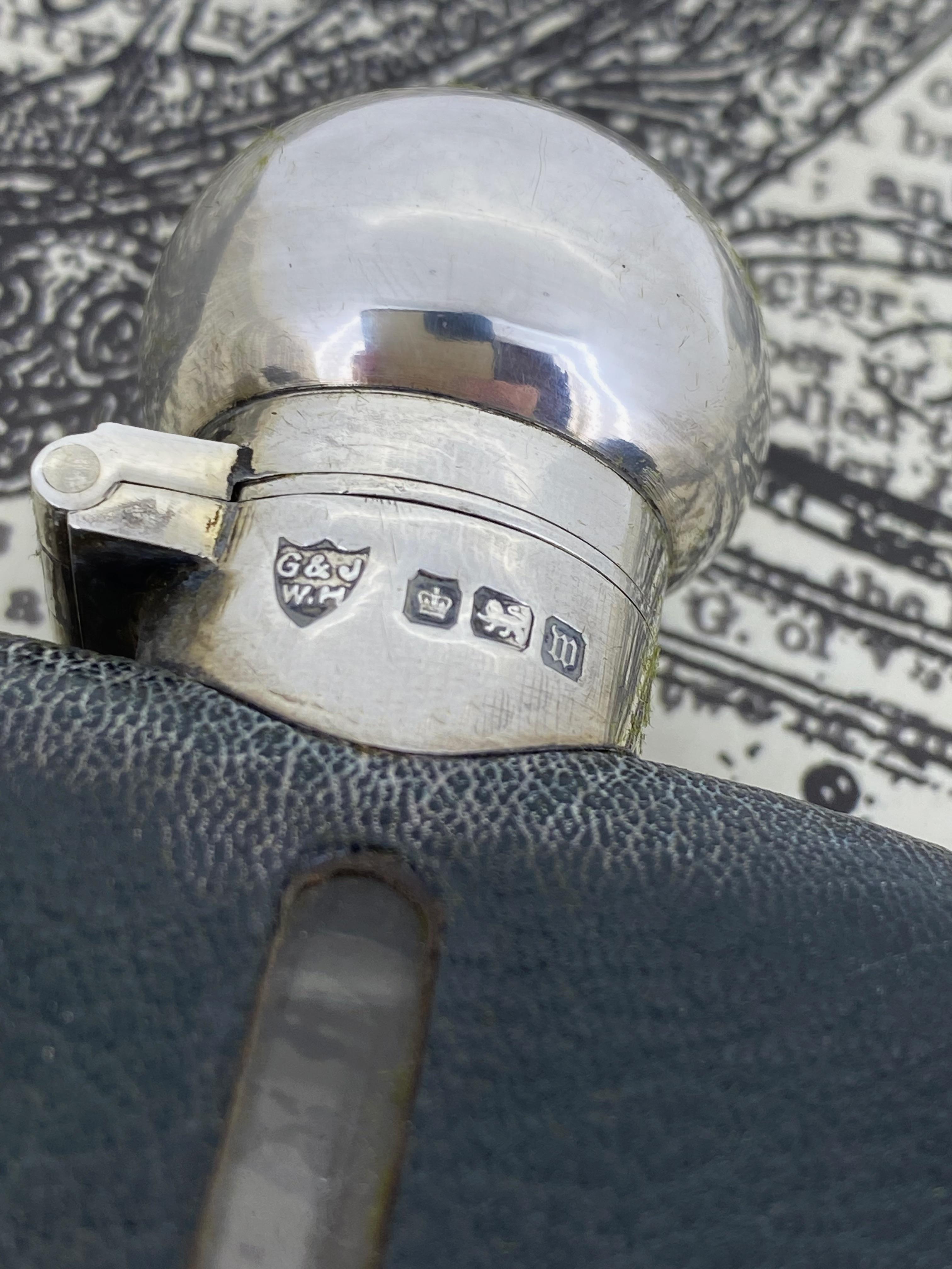 G & J W. Hawksley English 925 Sterling Silver & Leather Hip Flask, Antique c1904 In Excellent Condition For Sale In MELBOURNE, AU