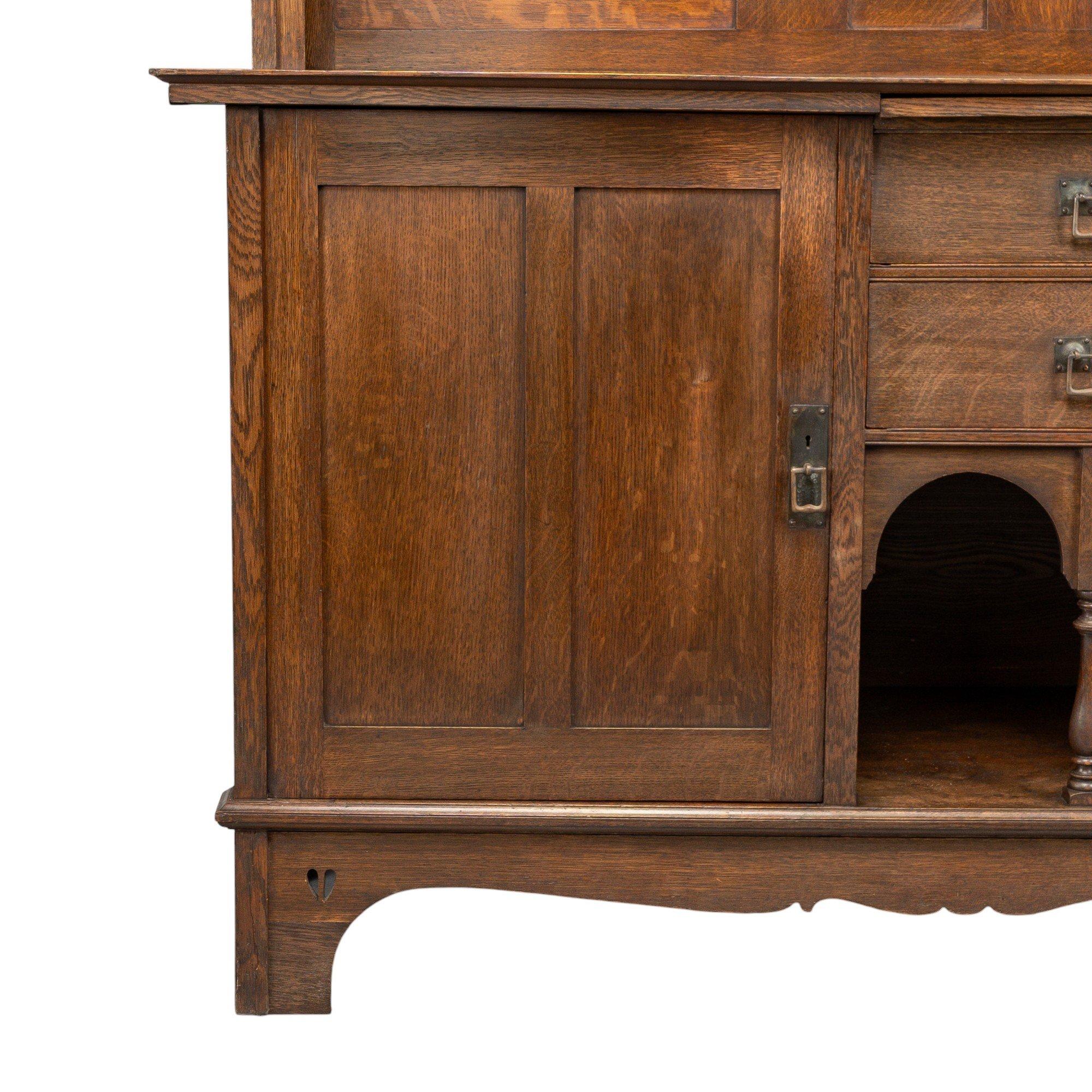 G. M. Ellwood, Credenza in stile Arts & Crafts Glasgow in Oak di Bath Cabinet Makers in vendita 4