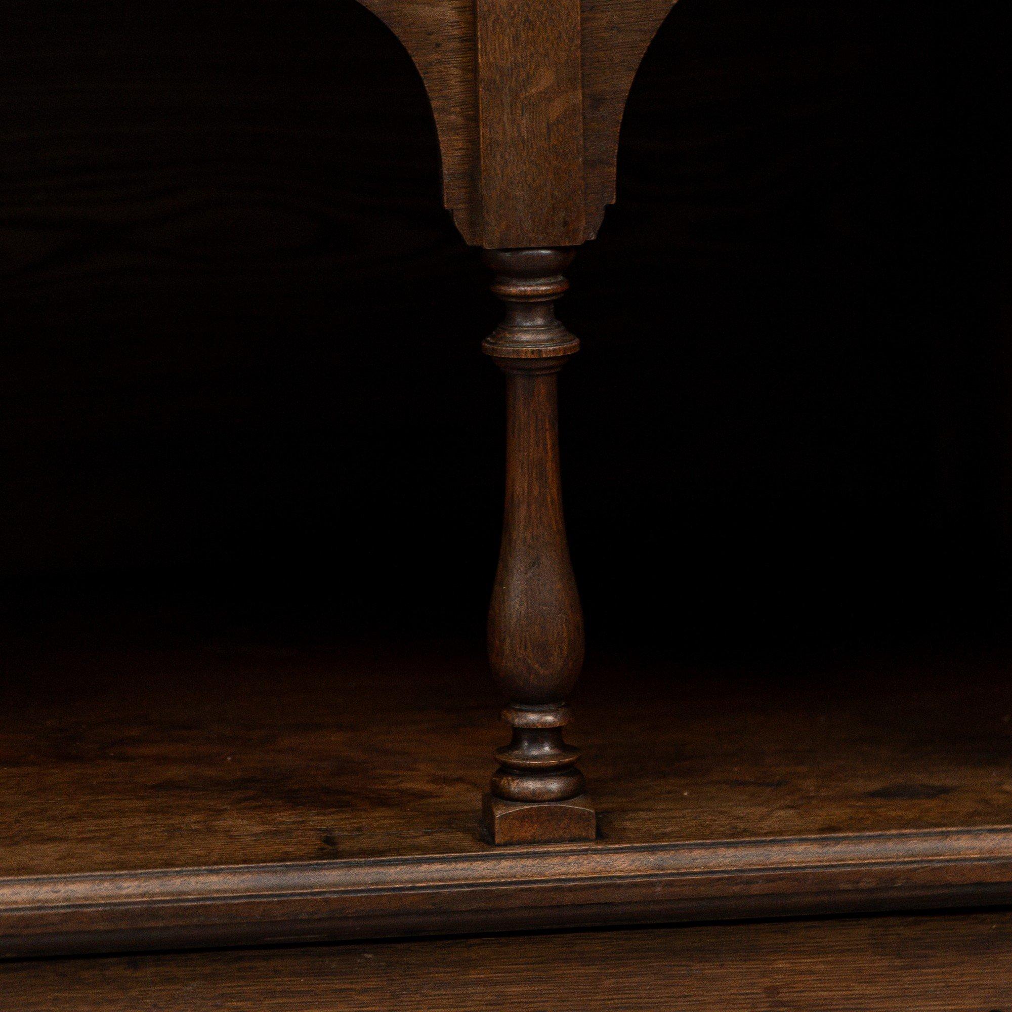 G. M. Ellwood, Credenza in stile Arts & Crafts Glasgow in Oak di Bath Cabinet Makers in vendita 13