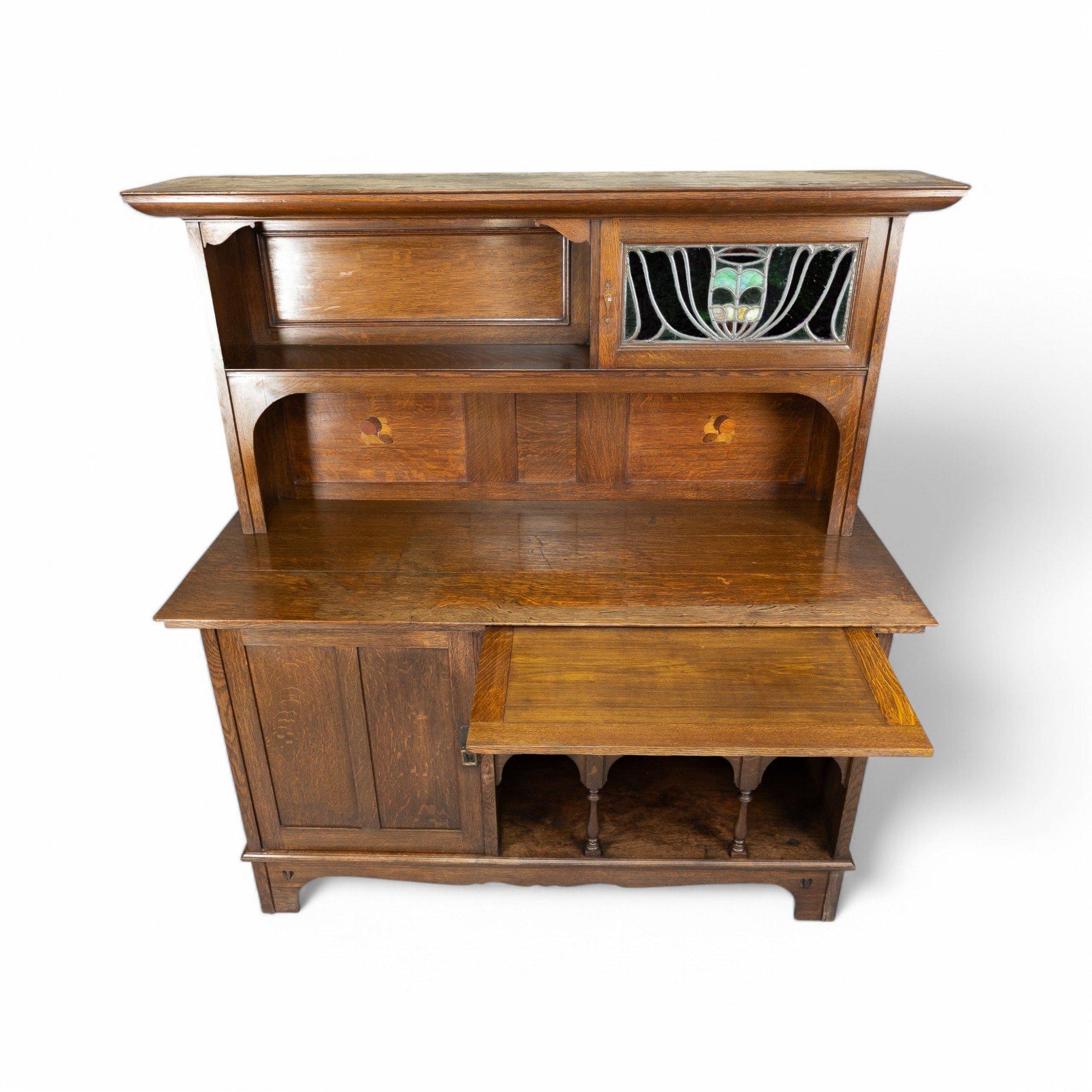 G. M. Ellwood, Credenza in stile Arts & Crafts Glasgow in Oak di Bath Cabinet Makers In condizioni buone in vendita a London, GB