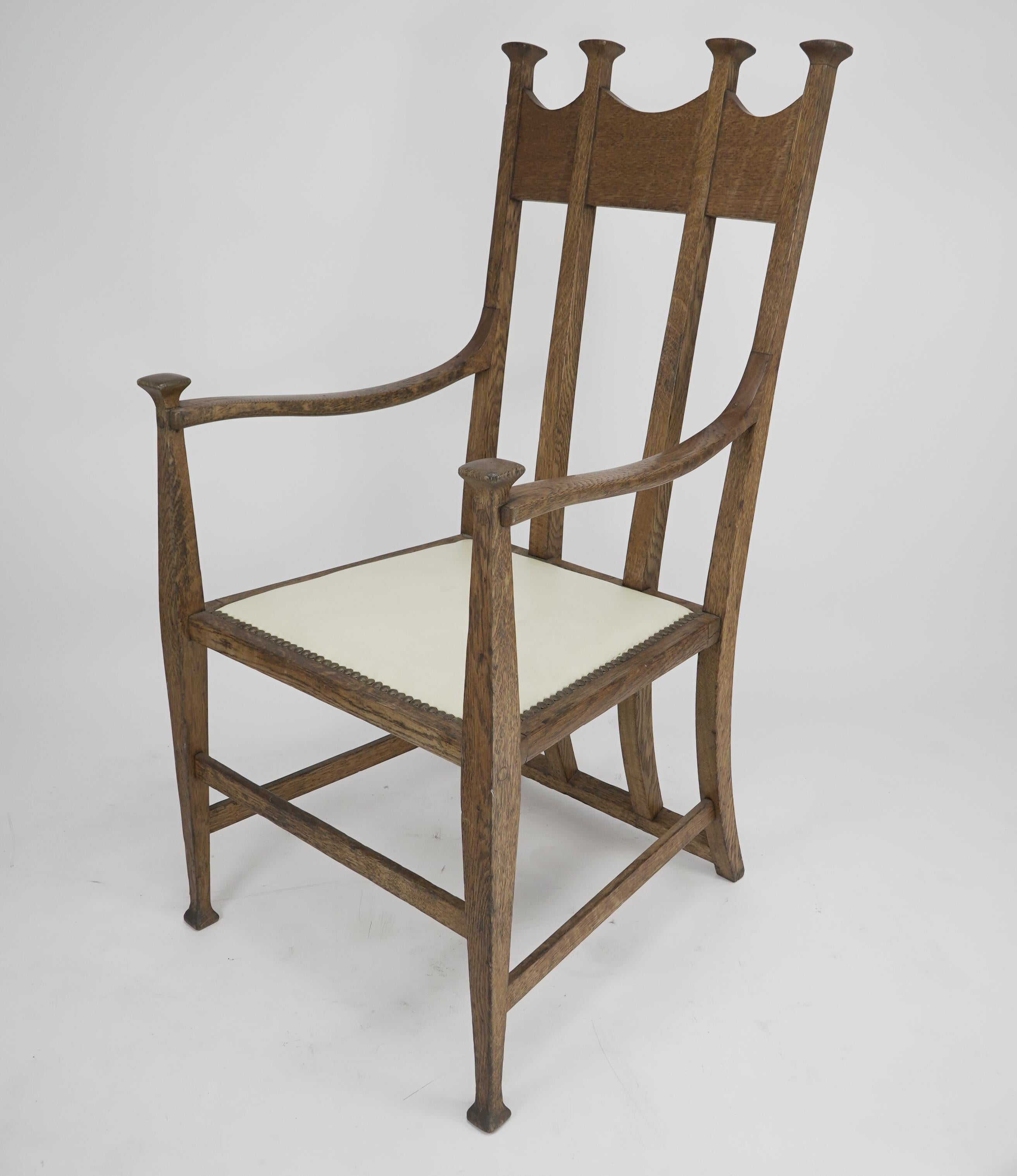 Arts and Crafts G M Ellwood pour J S Henry. Fauteuil trône en Oak Craft avec épis de faîtage en vente