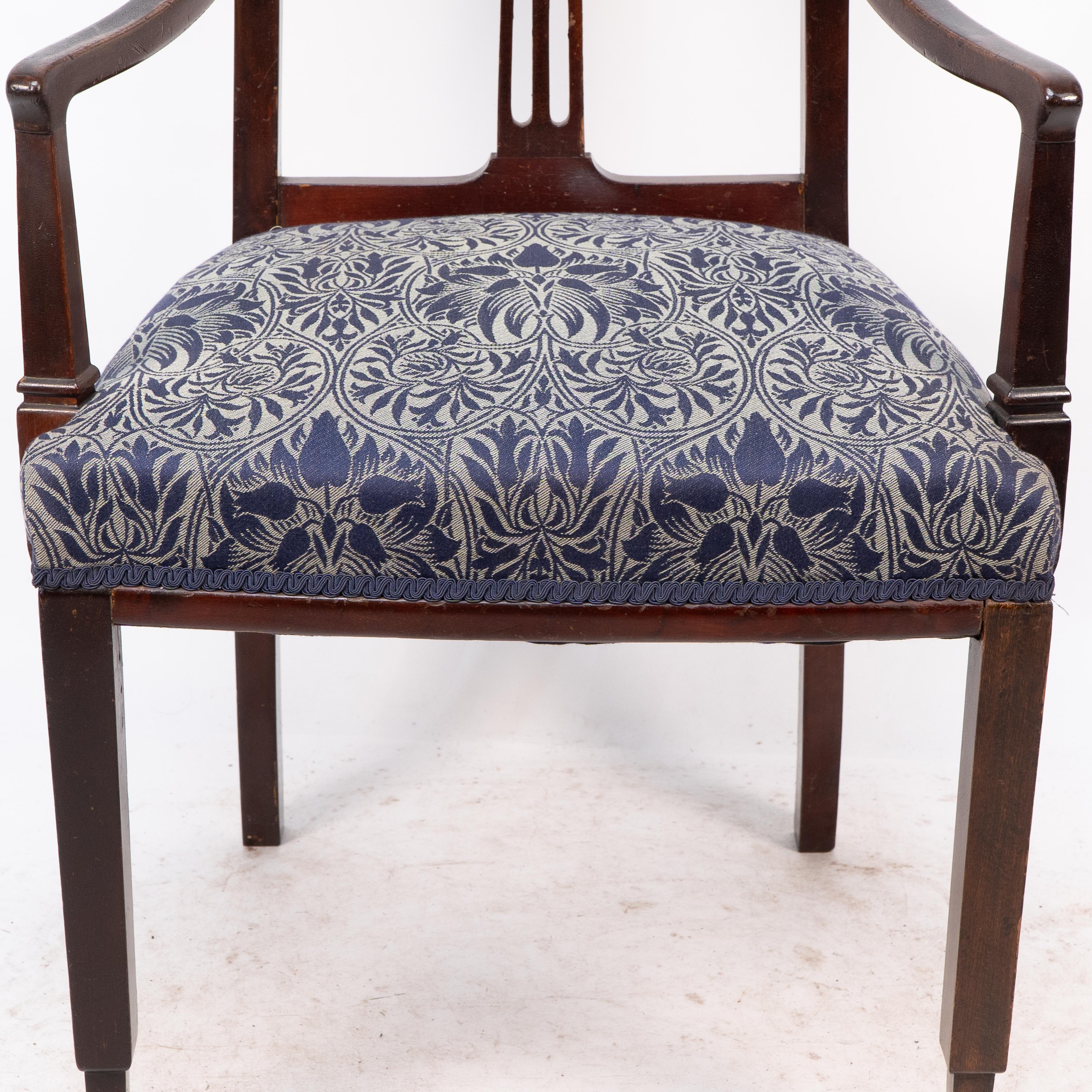 G M Ellwood for J S Henry attri. An English Arts and Crafts mahogany armchair For Sale 6