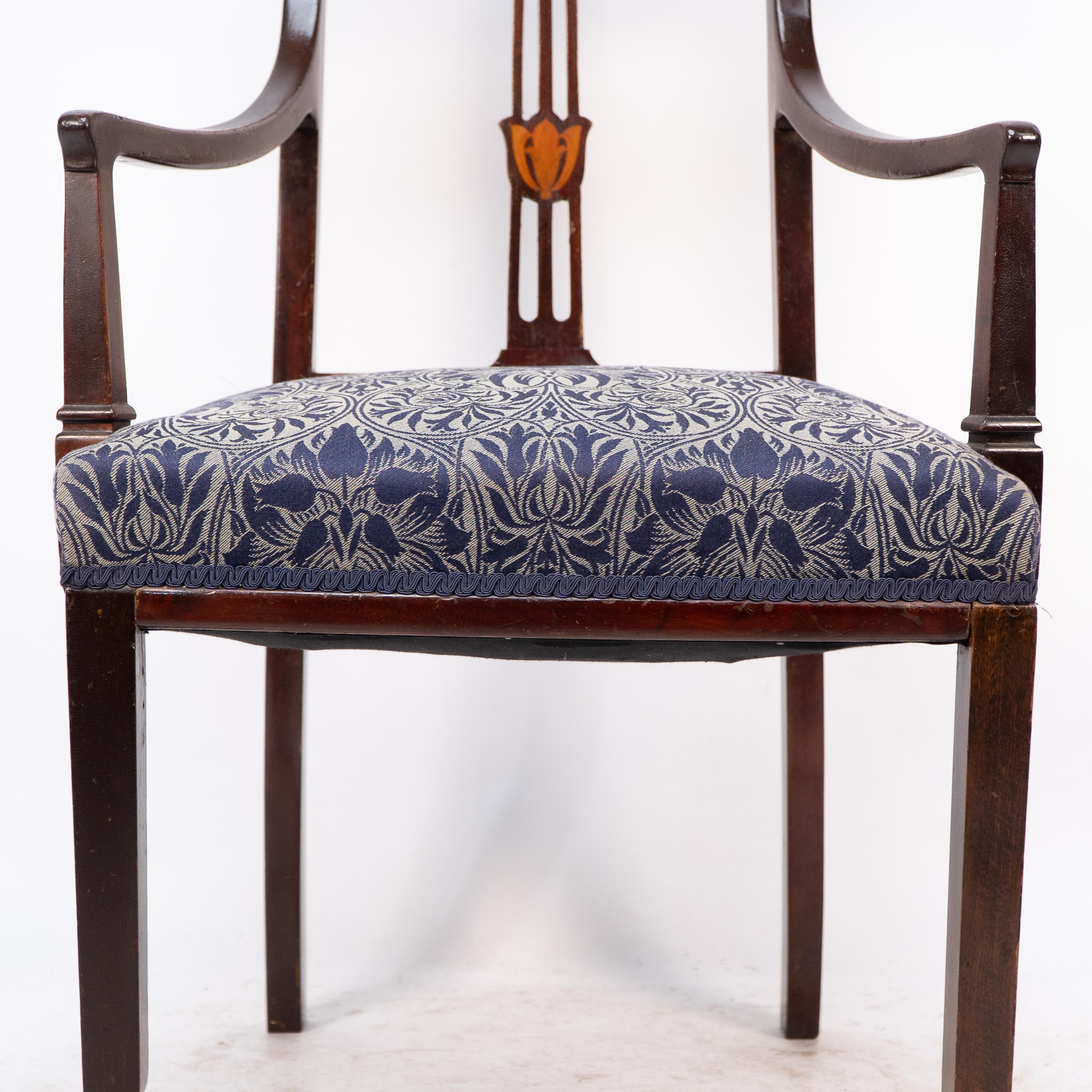 G M Ellwood for J S Henry attri. An English Arts and Crafts mahogany armchair For Sale 7