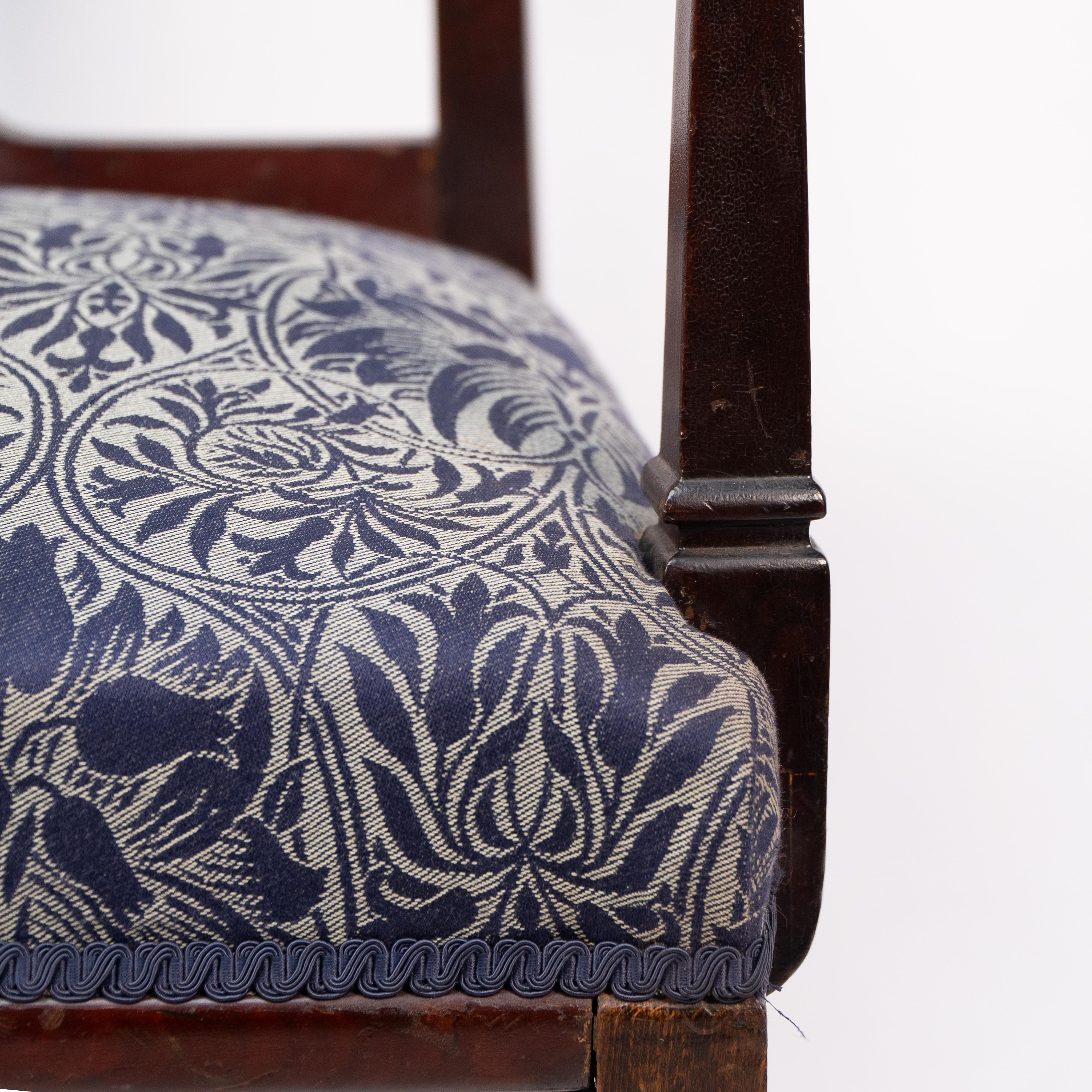 G M Ellwood for J S Henry attri. An English Arts and Crafts mahogany armchair For Sale 11