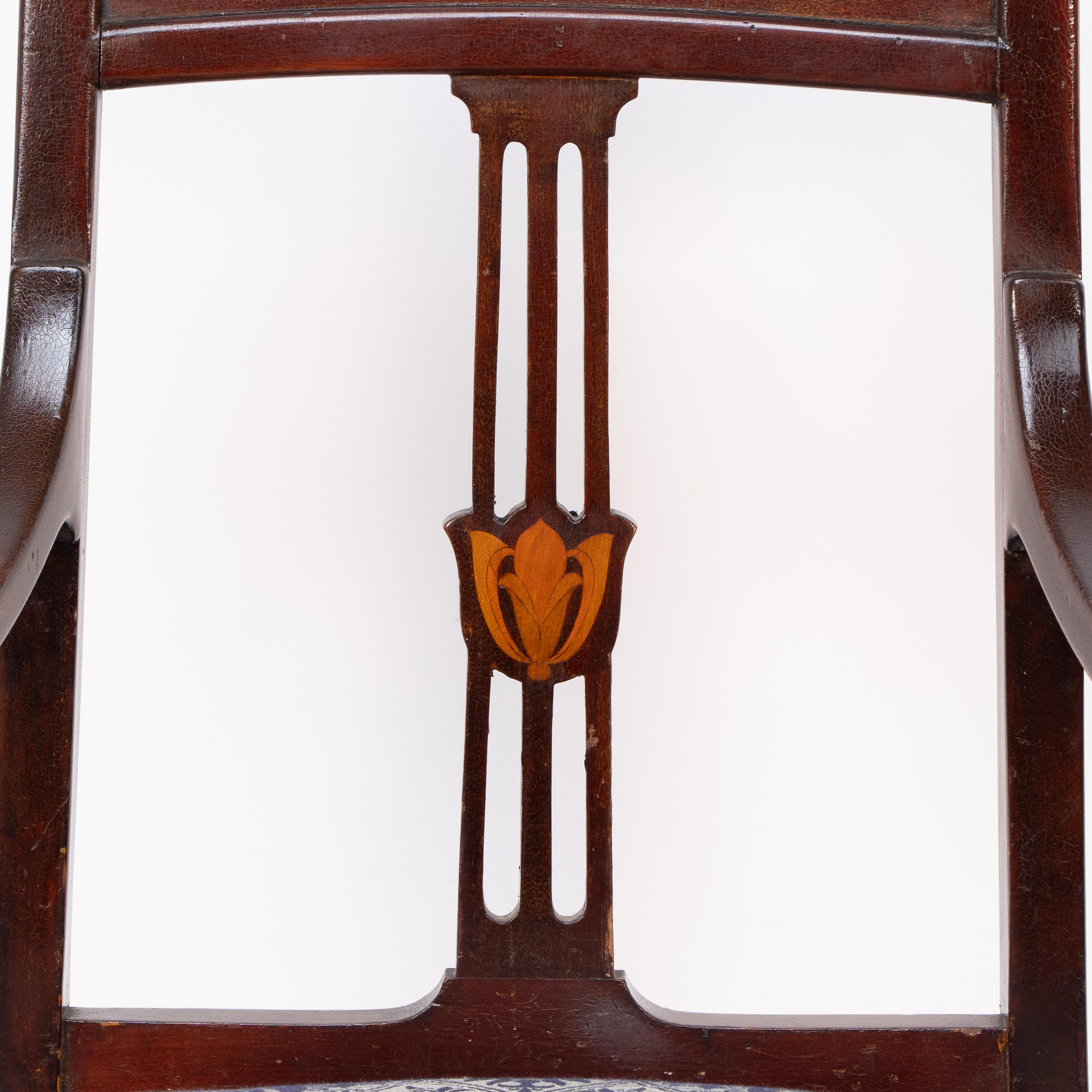 G M Ellwood for J S Henry attri. An English Arts and Crafts mahogany armchair For Sale 3
