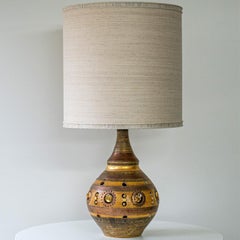 G. Pelletier Lampe en céramique brun-or-cuivre, abat-jour en soie de Houben