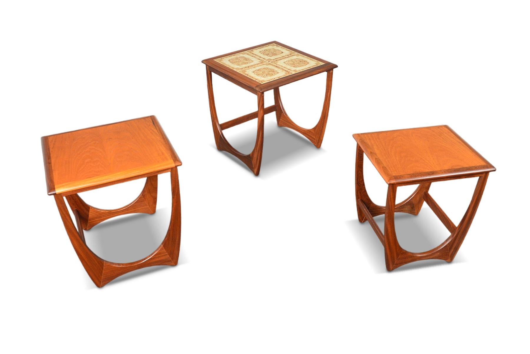 G Plan Astro-Nesting-Tische mit Kachelplatte #1 (Moderne der Mitte des Jahrhunderts) im Angebot