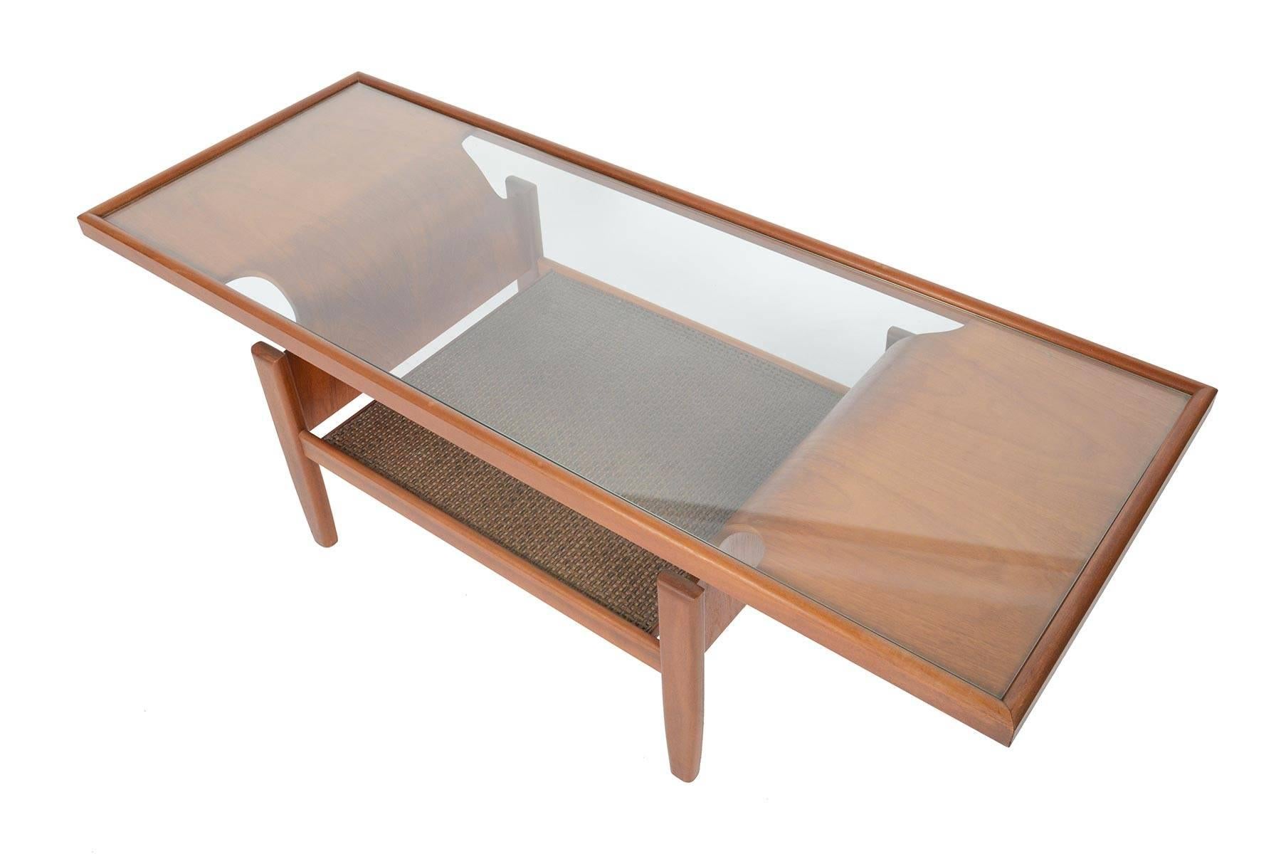 Table basse en teck et verre G Plan Bentwood Excellent état à Berkeley, CA