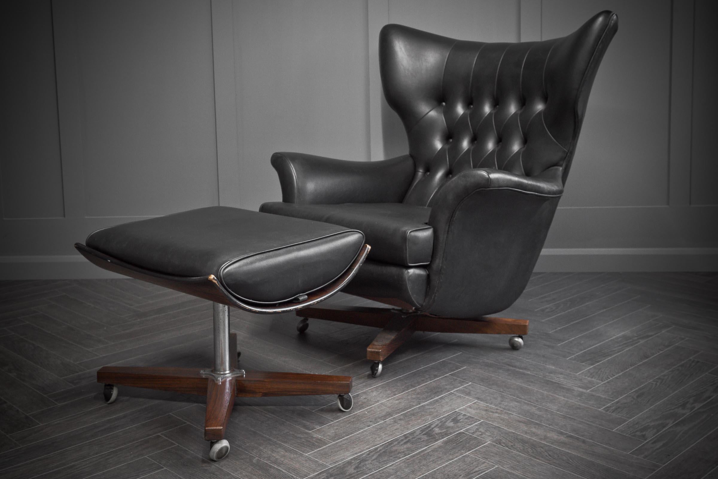 Chaise et tabouret G Plan Blofeld modèle 62 Bon état - En vente à Alton, GB