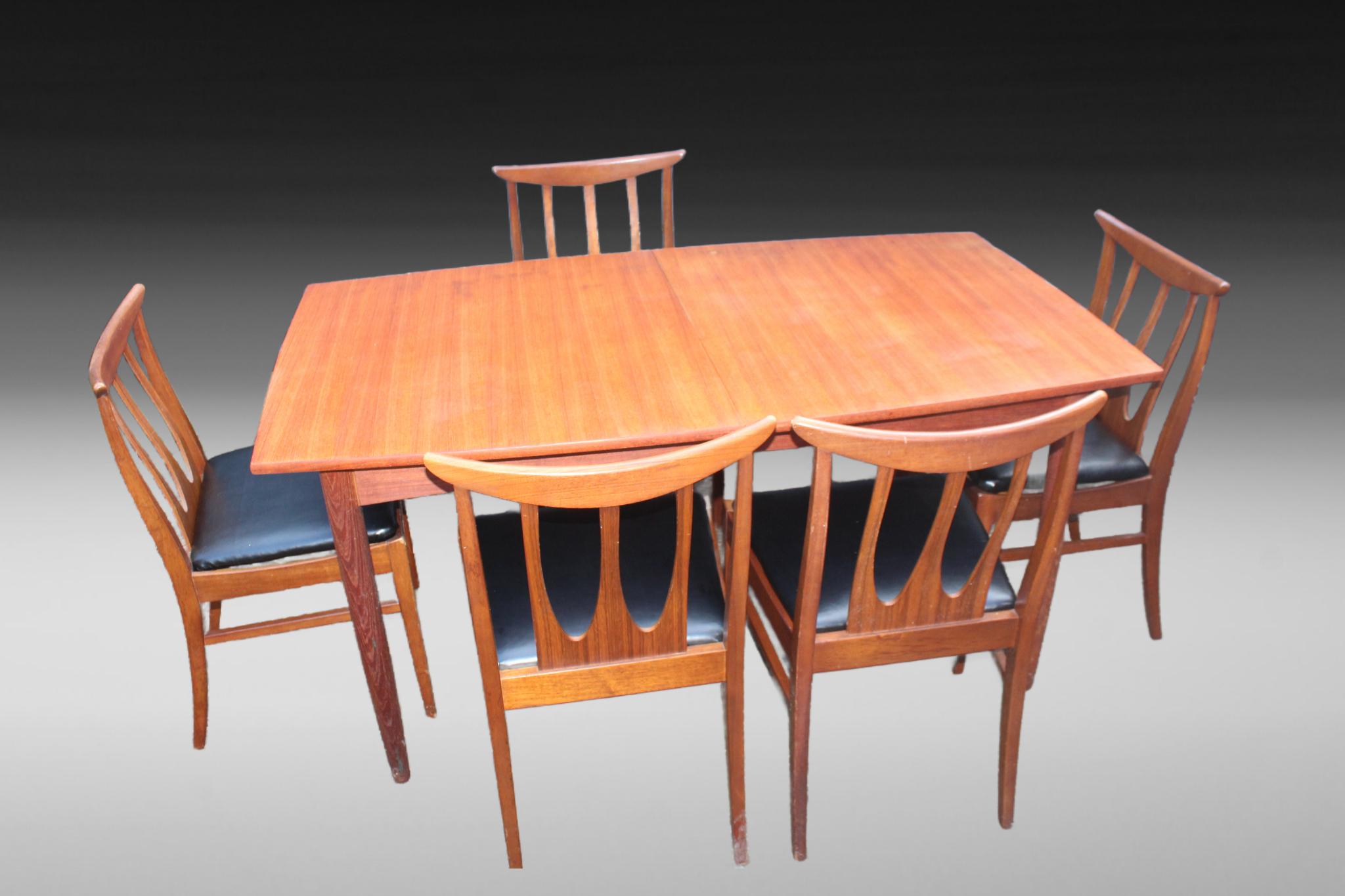 G Plan Brasilia Chairs and Younger Dining Table In Good Condition For Sale In Seaford, GB