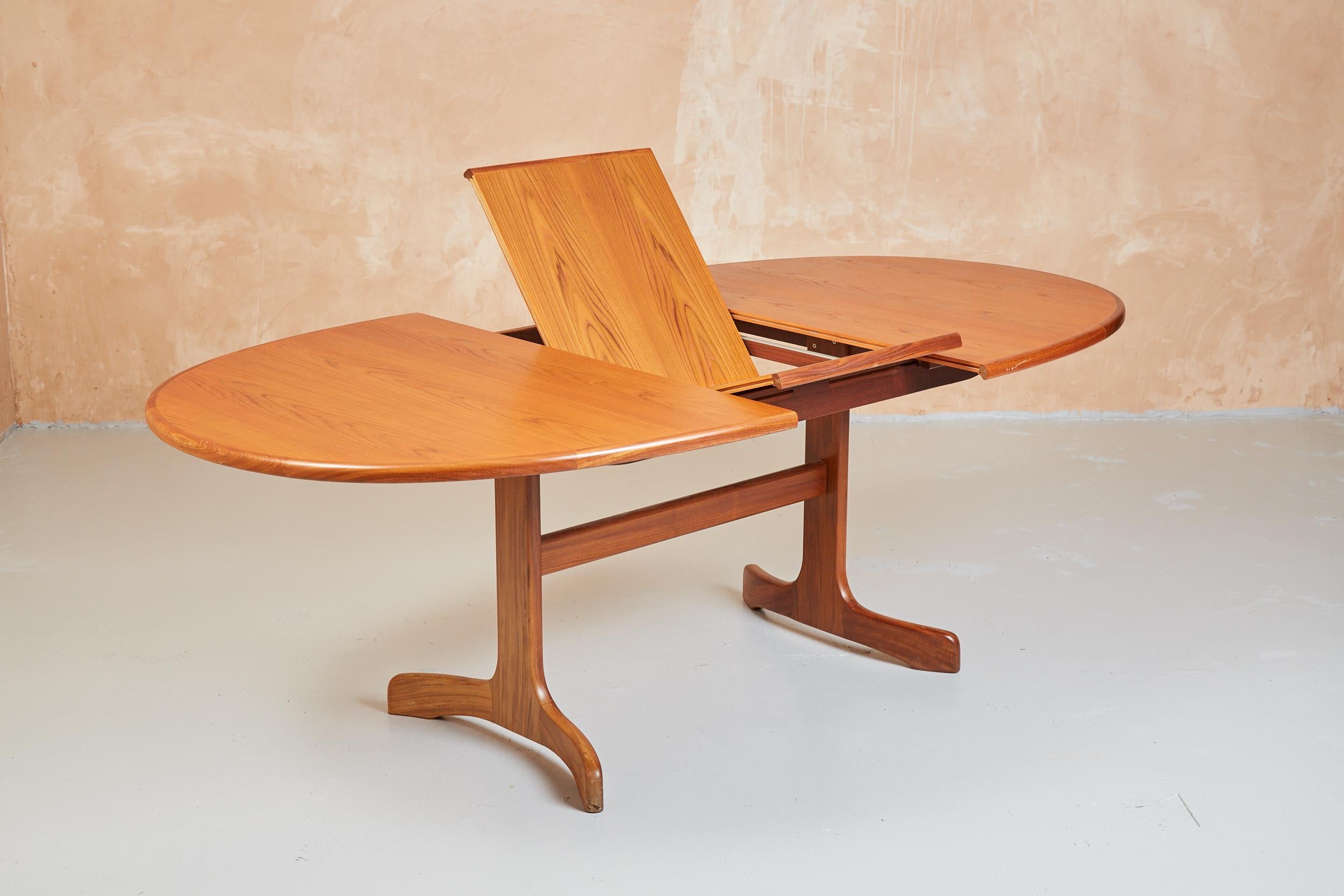 G Plan Fresco Teak Mid Century Extending Dining Table, 1960s, Victor Wilkins 3