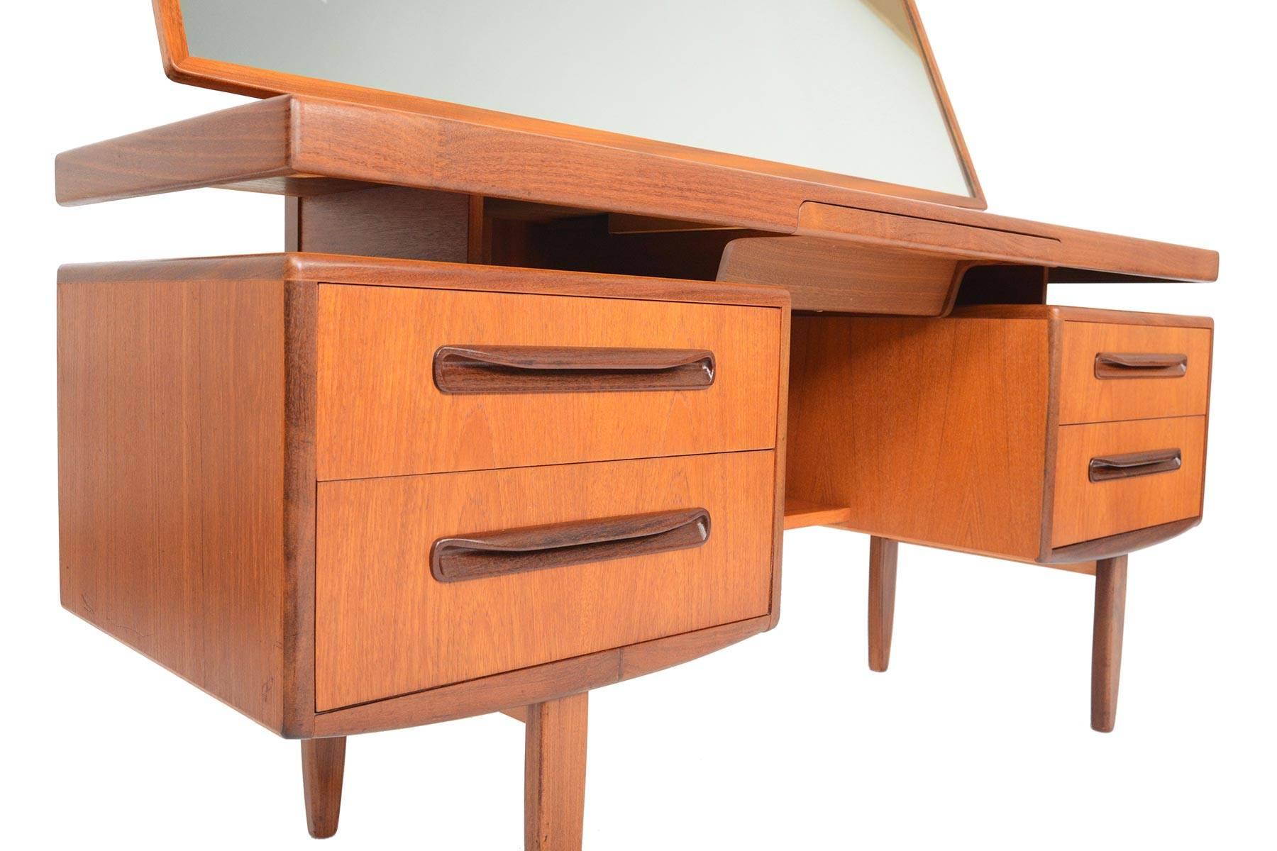 G Plan Fresco Vanity in Teak In Excellent Condition In Berkeley, CA