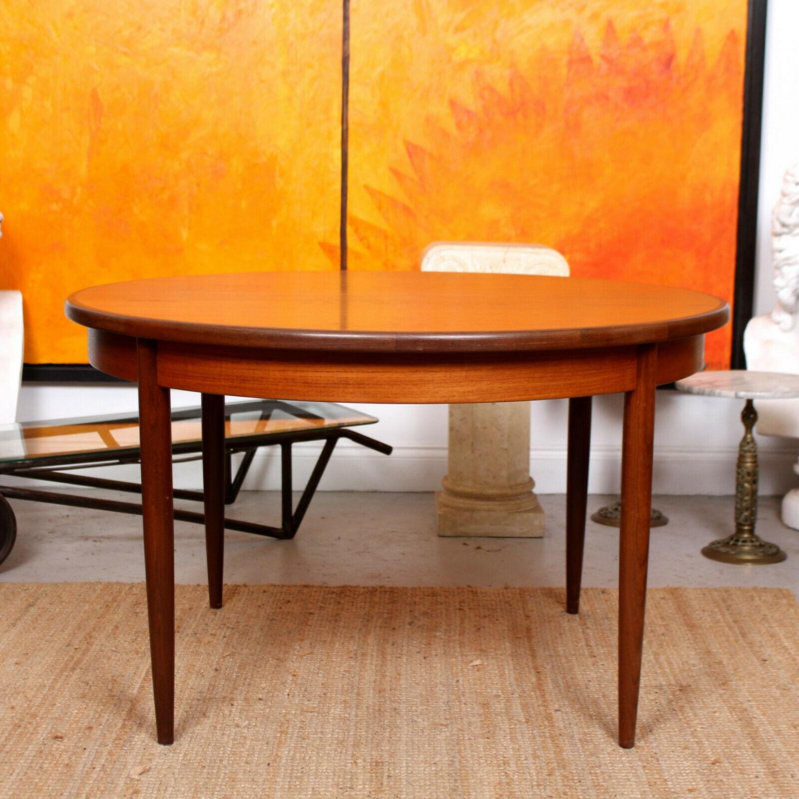 An impressive mid-20th century extending teak dining table by G Plan offered in good condition,
England, circa 1970.