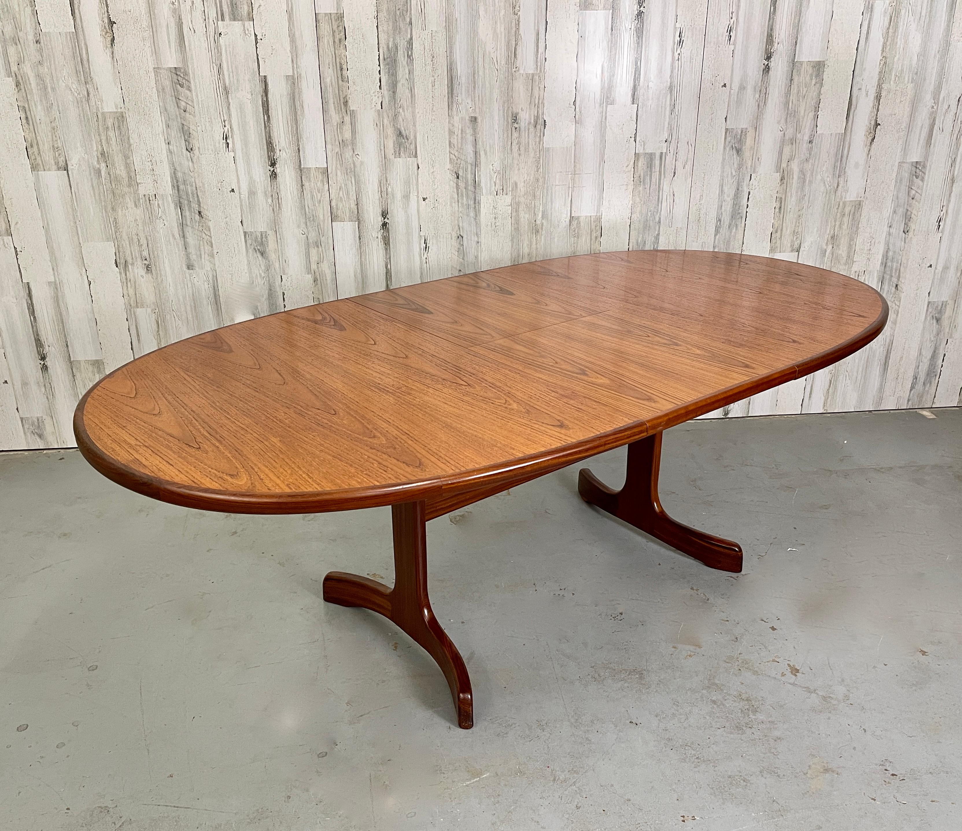 g plan dining table