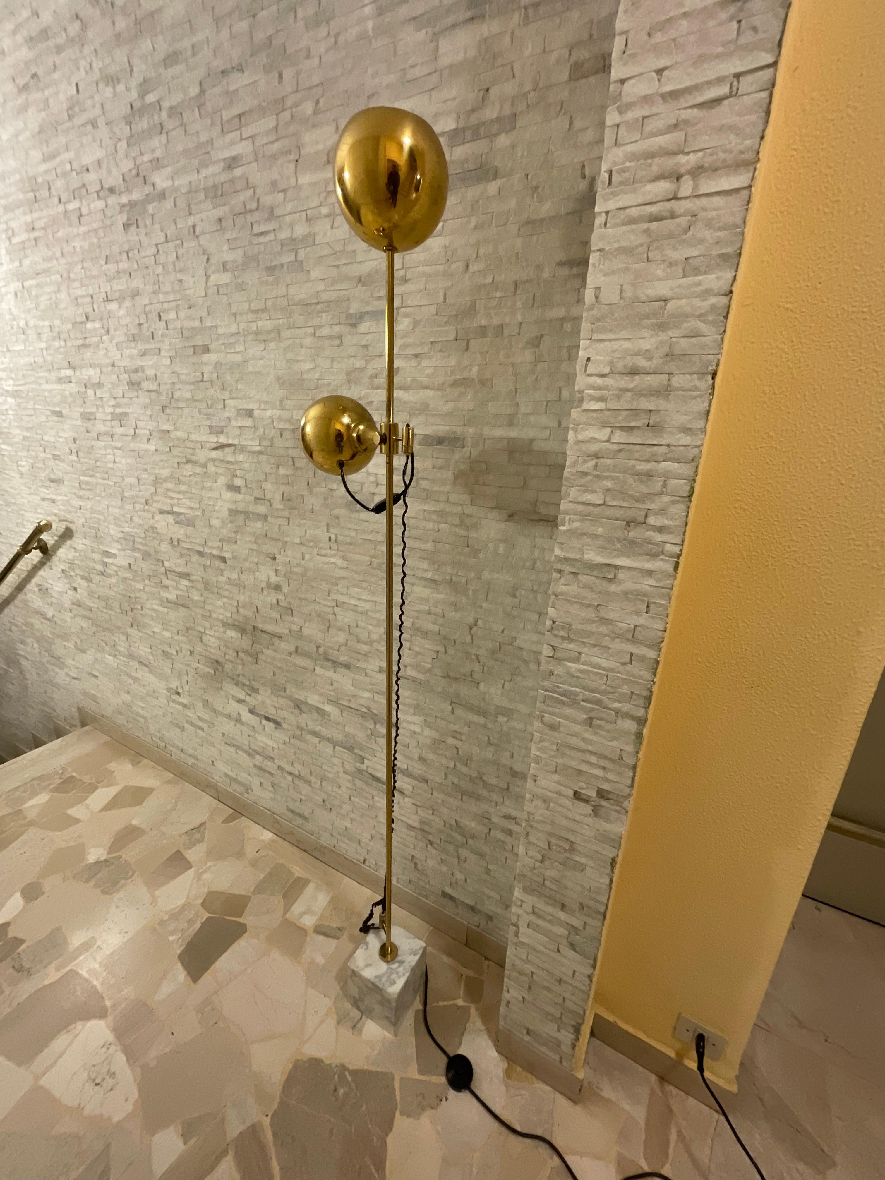 Altro G. Reggiani - Lampada con 2 diffusori di cui 1 regolabile in altezza ITALIA 1970 in vendita