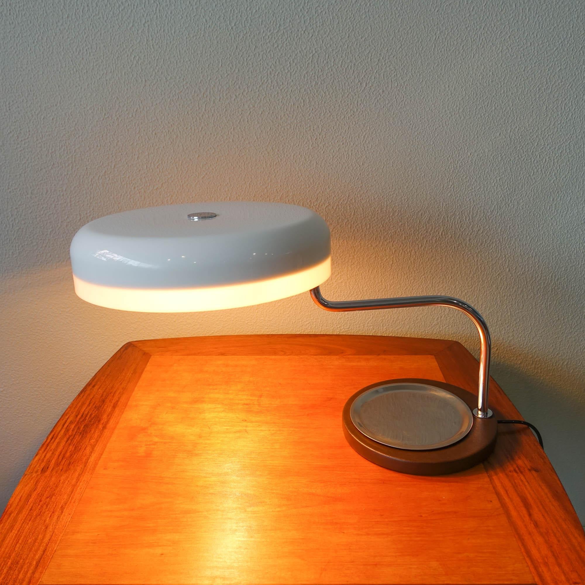 G. Scolari Table Lamp for Metalarte, 1973 For Sale 3