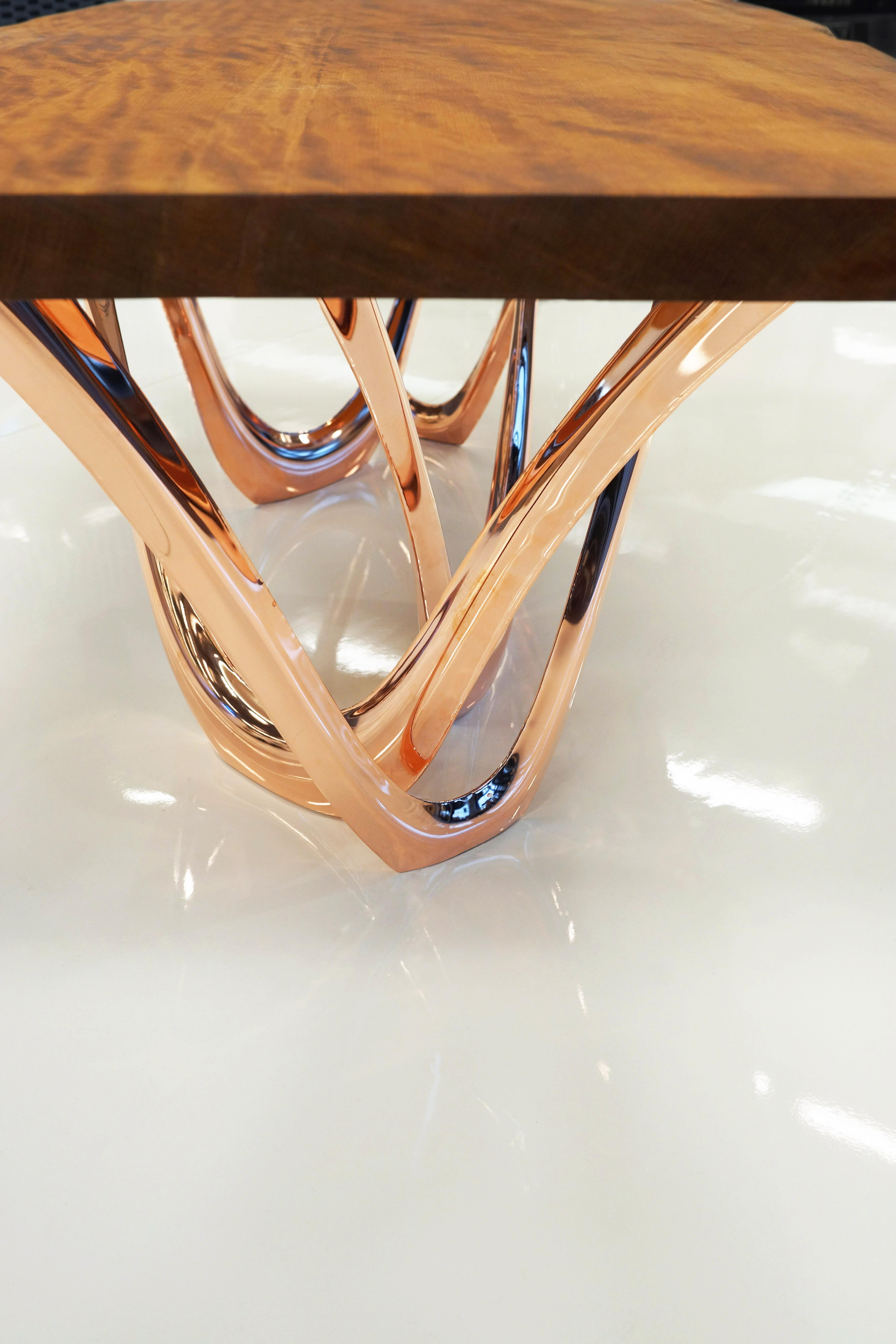 Acciaio G-Table CU + K con piano in Wood Kauri e base in acciaio rivestita in rame di Zieta in vendita