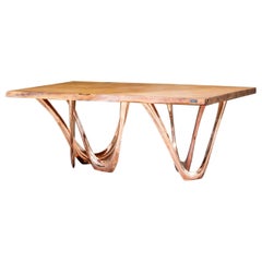 G-Table CU + K con piano in Wood Kauri e base in acciaio rivestita in rame di Zieta
