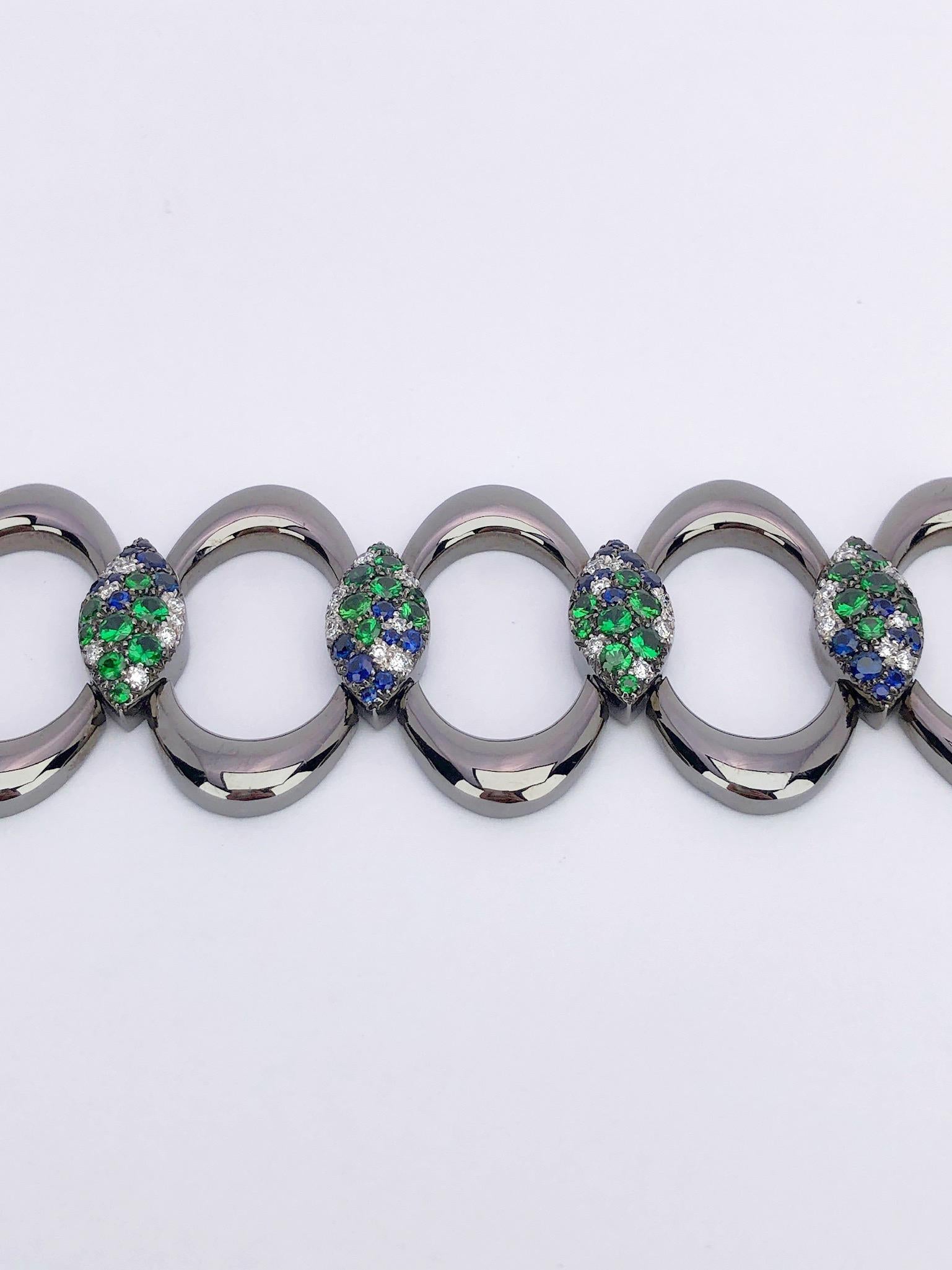 Moderne G. Verdi Bracelet en or noirci 18 carats, saphir bleu, diamants et tsavorite en vente
