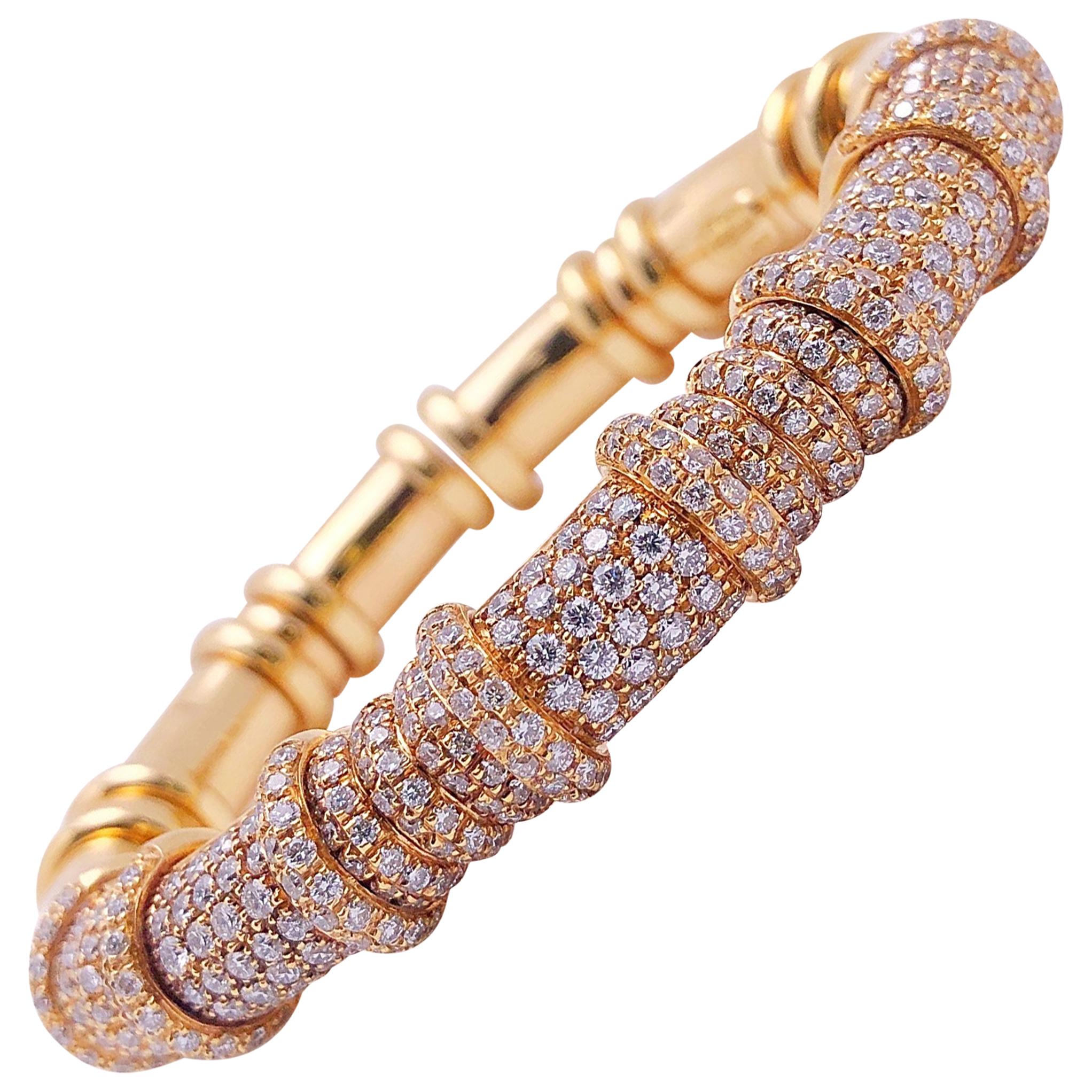 G. Verdi pour Cellini Bracelet en or rose 18 carats et diamants de 5,54 carats