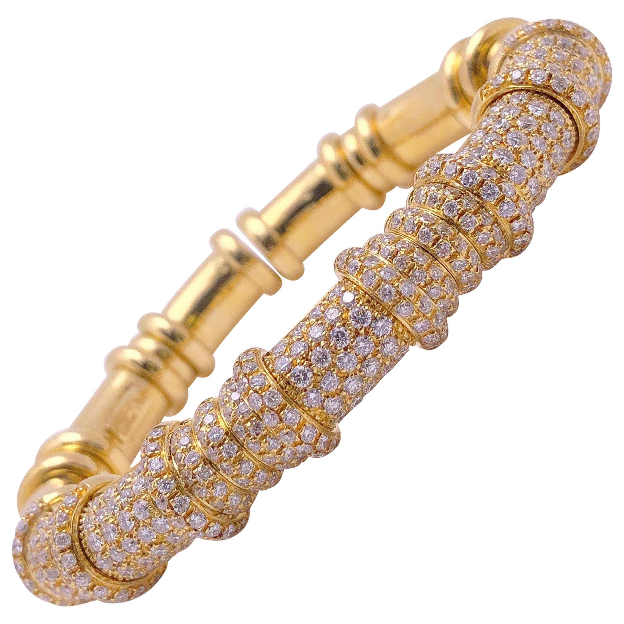 G. Verdi pour Cellini Bracelet en or rose 18 carats et diamants de 5,54 carats
