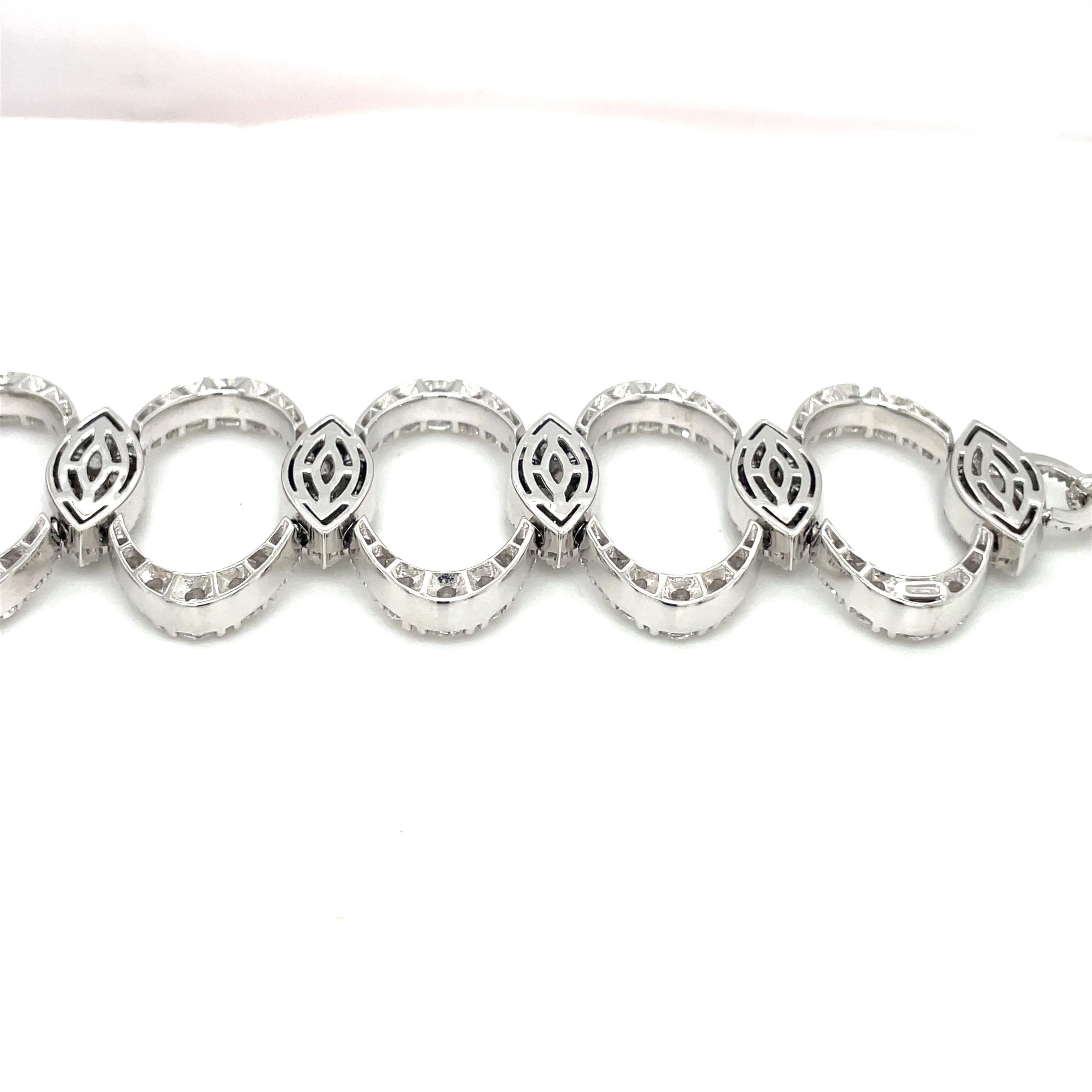 G. Verdi pour Cellini 18kt Wg 10,50ct. Bracelet en diamants brillants et taille rose Unisexe en vente