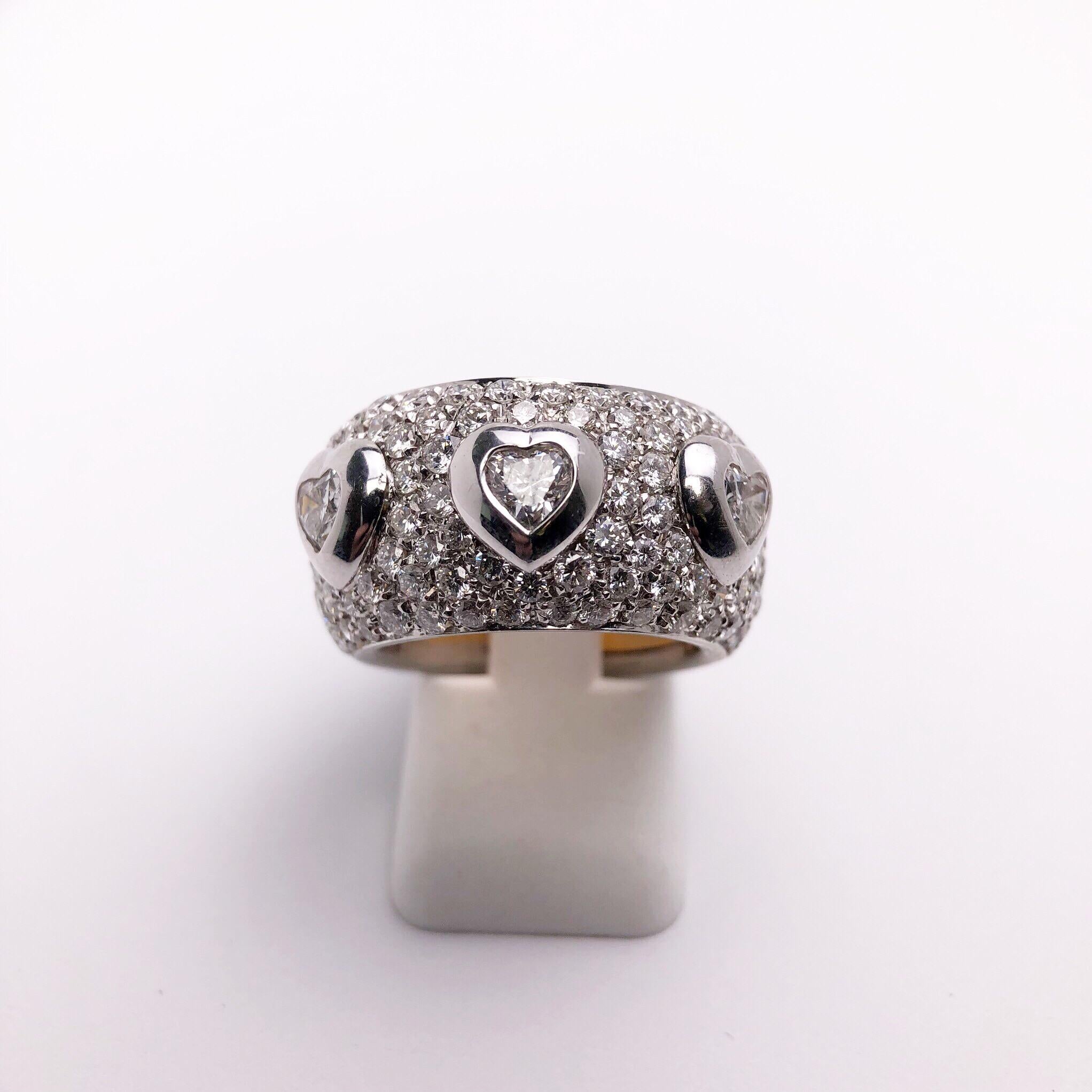 Cellini Jewelers 18 Karat White Gold, 3.39 Carat Diamond Hearts Ring In New Condition For Sale In New York, NY