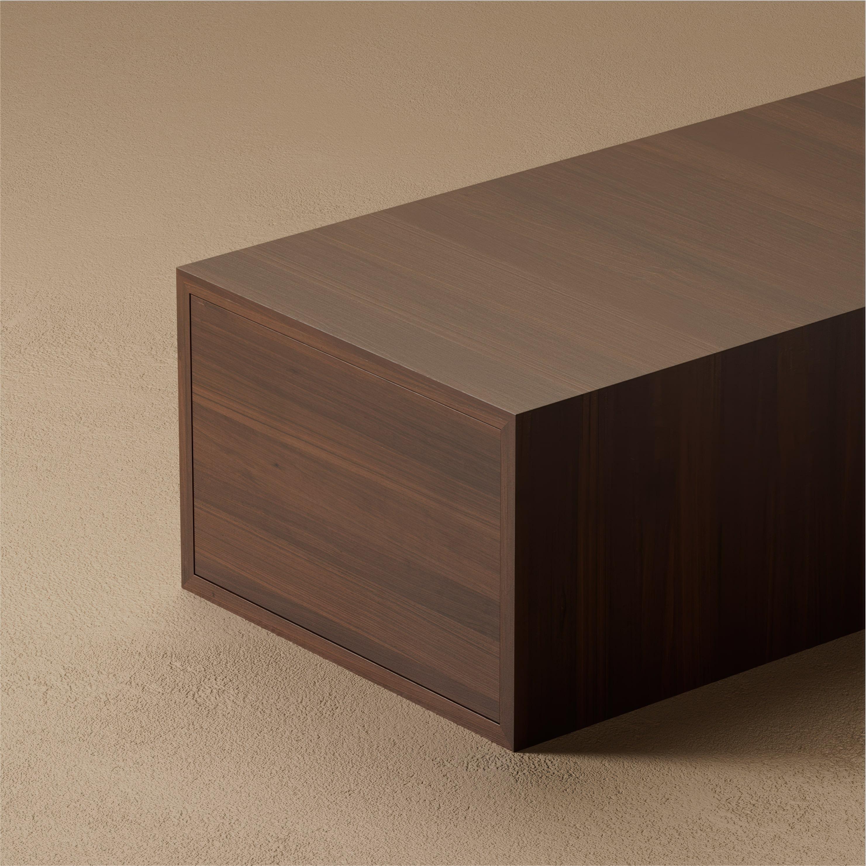 Moderno G.05 Side Table with Drawers / Small / Natural Walnut by Lusano in vendita